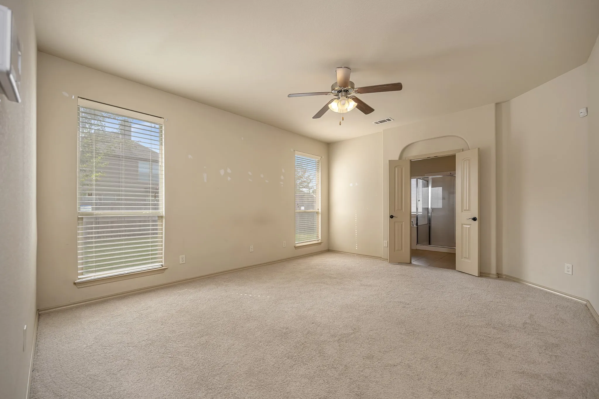 Single Family Residence For Sale in Tarrant County , 545 Wild Ivy Trail, Fort Worth, Texas 76052, 3 Bedroom, 2 Bathroom, 2 Garage spaces, 1,609 Sqft, built in 2012, mls#21329358, Real Estate Agent in Fort Worth, Homes For Sale in Tarrant county, Homes For Sale in Fort Worth, Realtor in Fort Worth Texas, Real Estate Brokerage Independent Realty Texas, Luminita Cordes Realtor