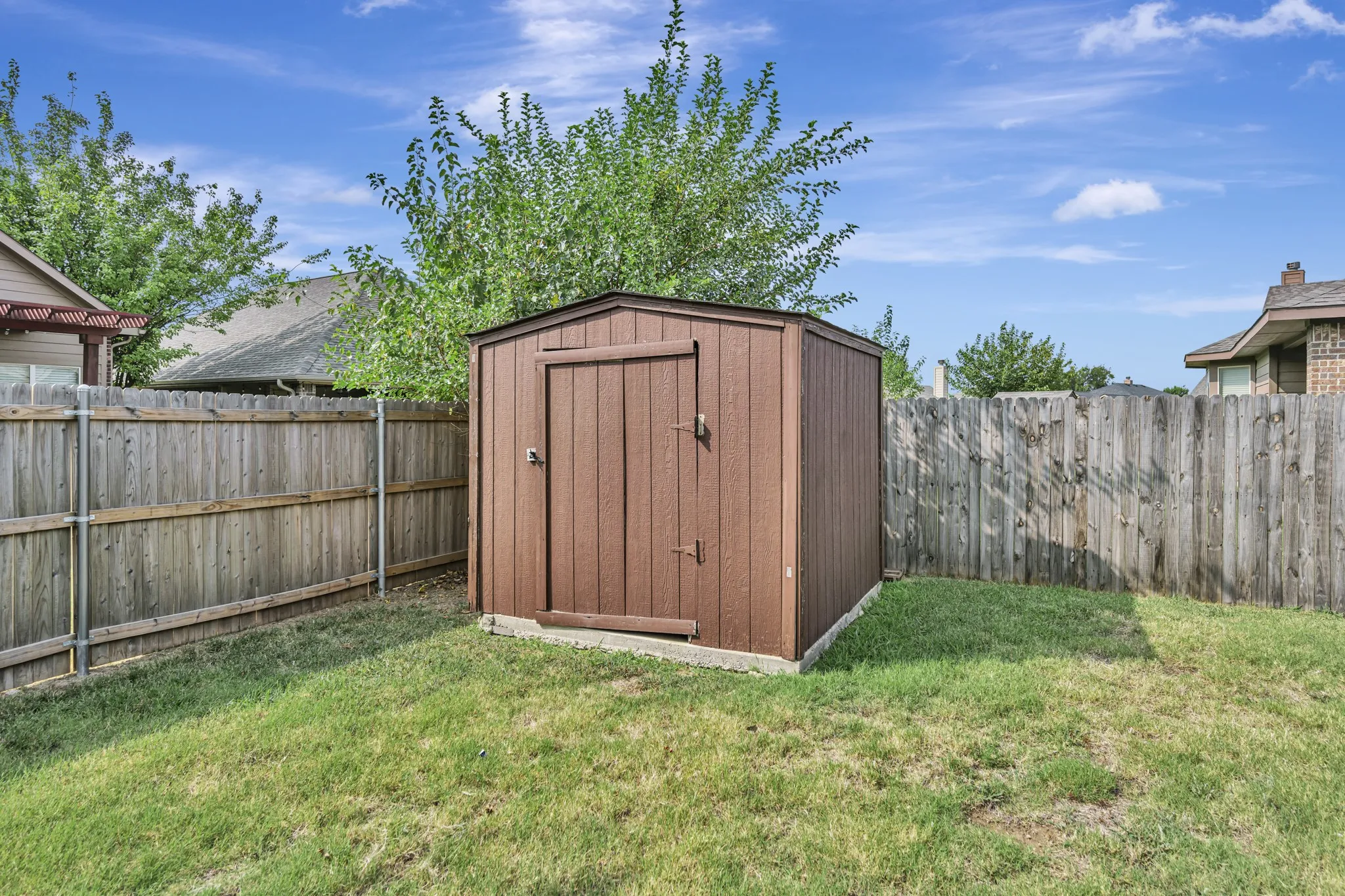 Single Family Residence For Sale in Tarrant County , 545 Wild Ivy Trail, Fort Worth, Texas 76052, 3 Bedroom, 2 Bathroom, 2 Garage spaces, 1,609 Sqft, built in 2012, mls#21329358, Real Estate Agent in Fort Worth, Homes For Sale in Tarrant county, Homes For Sale in Fort Worth, Realtor in Fort Worth Texas, Real Estate Brokerage Independent Realty Texas, Luminita Cordes Realtor