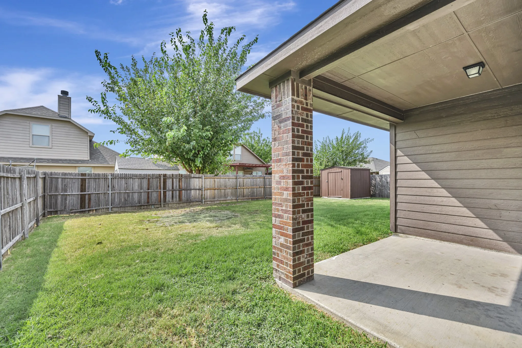 Single Family Residence For Sale in Tarrant County , 545 Wild Ivy Trail, Fort Worth, Texas 76052, 3 Bedroom, 2 Bathroom, 2 Garage spaces, 1,609 Sqft, built in 2012, mls#21329358, Real Estate Agent in Fort Worth, Homes For Sale in Tarrant county, Homes For Sale in Fort Worth, Realtor in Fort Worth Texas, Real Estate Brokerage Independent Realty Texas, Luminita Cordes Realtor
