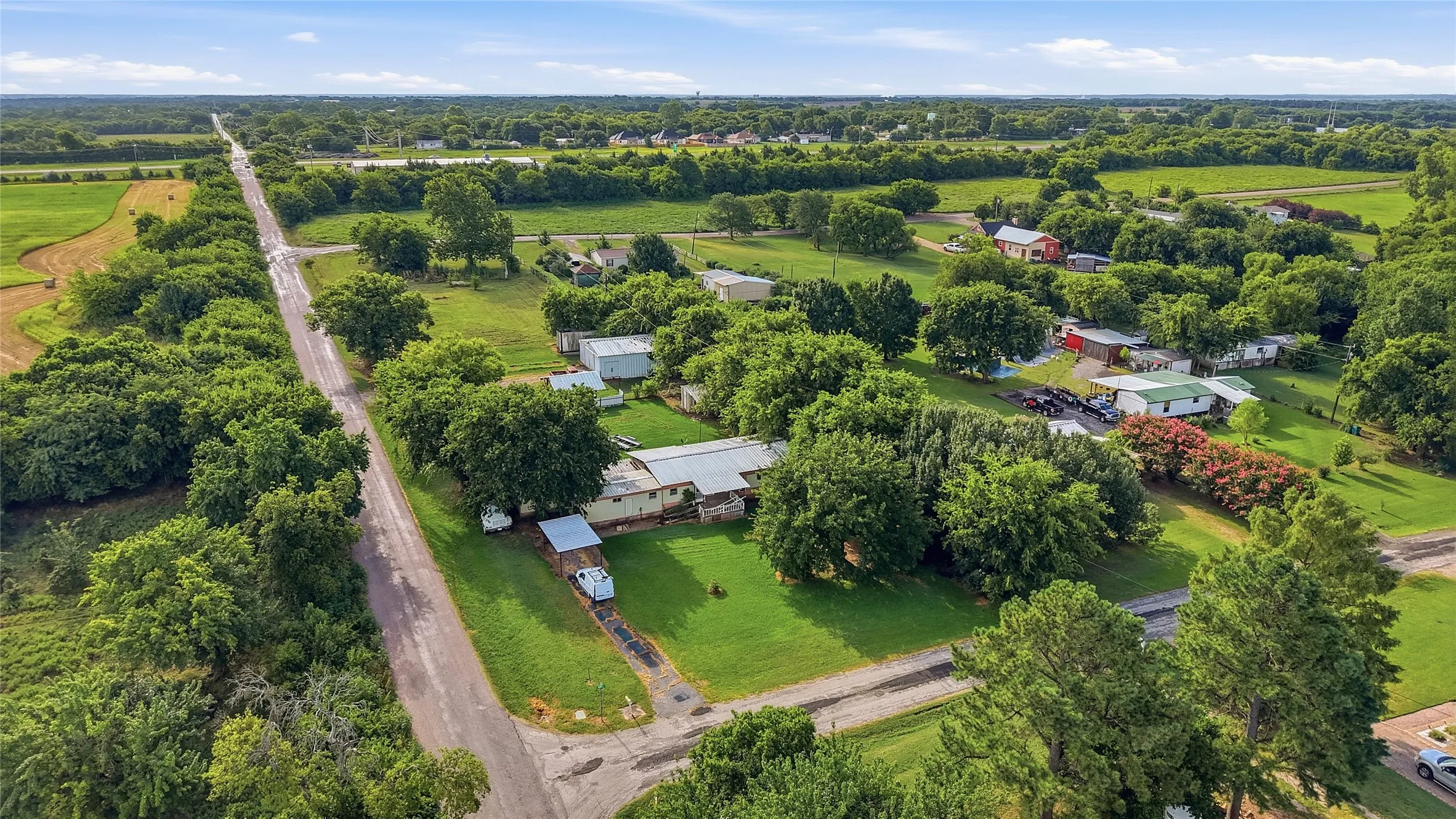 Improved Land For Sale in Grayson County , 505 Aaron Lane, Southmayd, Texas 75092, 0, 0, Garage spaces, 0 Sqft, built in 1980, mls#21330744, Real Estate Agent in Southmayd, Homes For Sale in Grayson county, Homes For Sale in Southmayd, Realtor in Southmayd Texas, Real Estate Brokerage Independent Realty Texas, Luminita Cordes Realtor