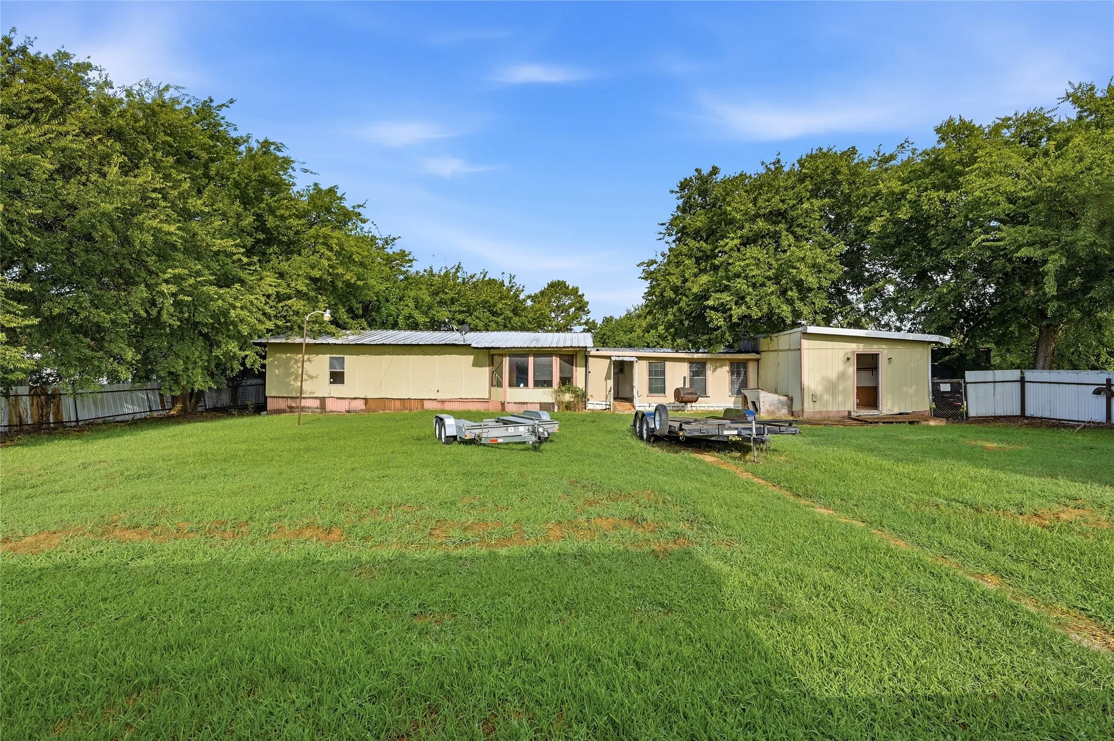 Improved Land For Sale in Grayson County , 505 Aaron Lane, Southmayd, Texas 75092, 0, 0, Garage spaces, 0 Sqft, built in 1980, mls#21330744, Real Estate Agent in Southmayd, Homes For Sale in Grayson county, Homes For Sale in Southmayd, Realtor in Southmayd Texas, Real Estate Brokerage Independent Realty Texas, Luminita Cordes Realtor