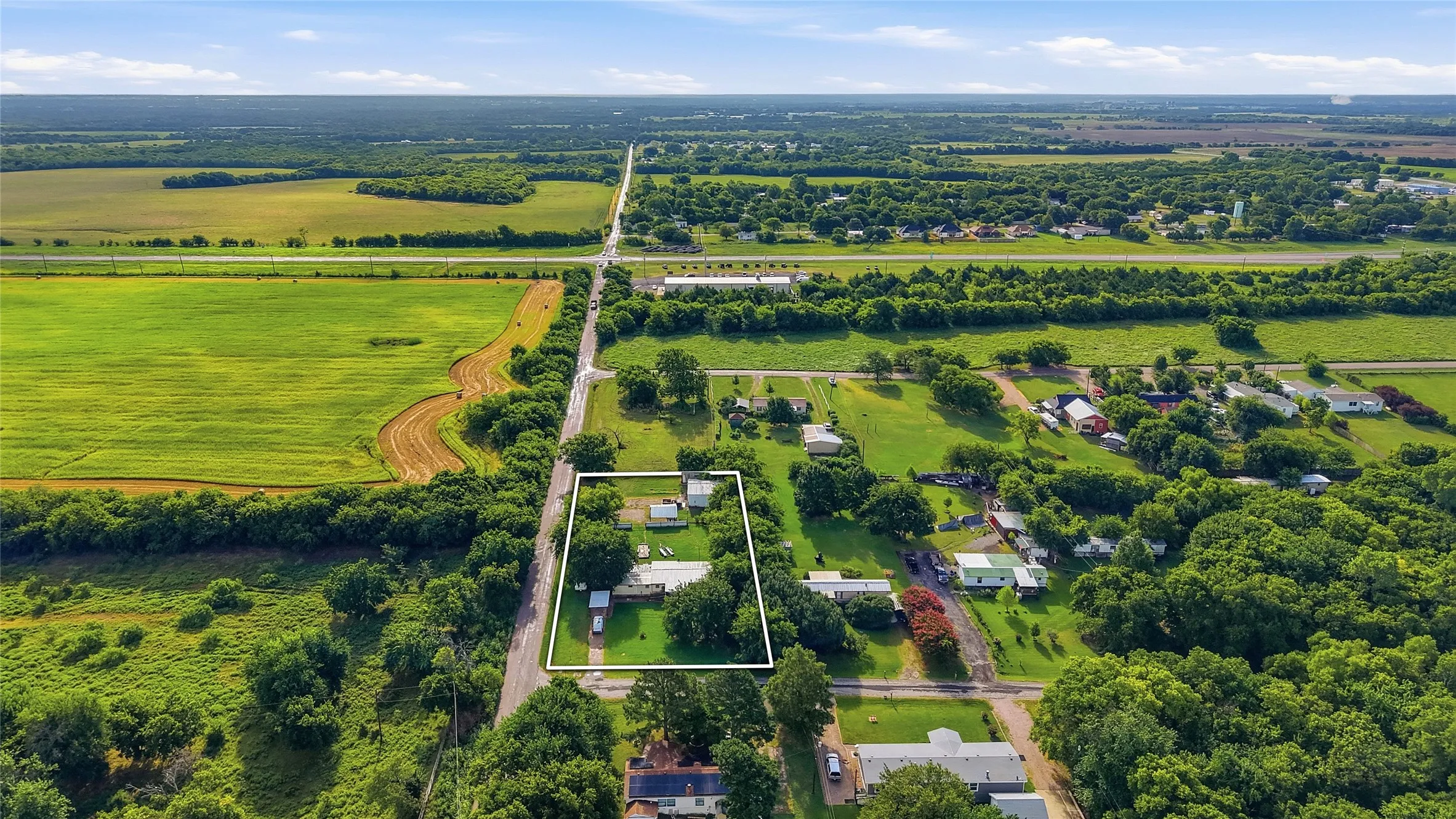 Improved Land For Sale in Grayson County , 505 Aaron Lane, Southmayd, Texas 75092, 0, 0, Garage spaces, 0 Sqft, built in 1980, mls#21330744, Real Estate Agent in Southmayd, Homes For Sale in Grayson county, Homes For Sale in Southmayd, Realtor in Southmayd Texas, Real Estate Brokerage Independent Realty Texas, Luminita Cordes Realtor