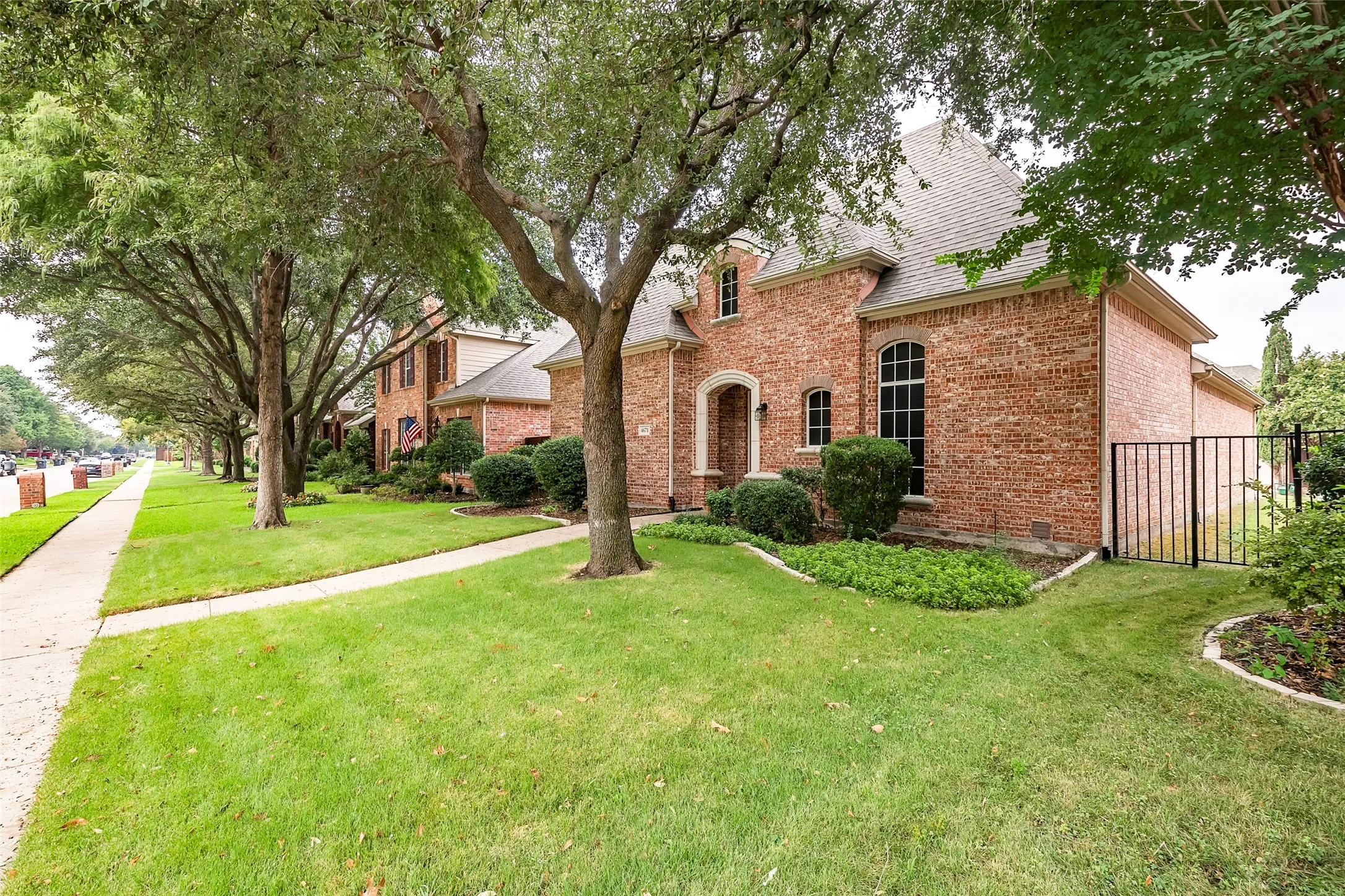Single Family Residence For Sale in Denton County , 4671 Childress Trail, Frisco, Texas 75034, 3 Bedrooms, 3 Bathrooms, 2 Garage spaces, 2,100 Sqft, built in 2002, Price $525,000, mls#21330947, Real Estate Agent in Frisco, Homes For Sale in Denton county, Homes For Sale in Frisco, Realtor in Frisco Texas, Real Estate Brokerage Independent Realty Texas, Luminita Cordes Realtor