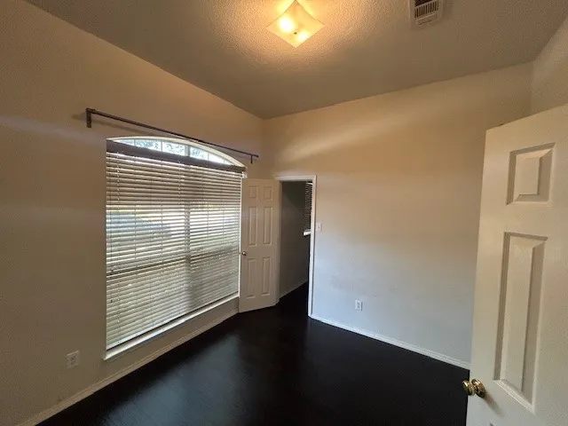 Single Family Residence For Rent in Collin County , 7215 Park Hill Trail, Sachse, Texas 75048, 5 Bedroom, 3 Bathroom, 2 Garage spaces, 2,522 Sqft, built in 2001, mls#21326516, Real Estate Agent in Sachse, Homes For Rent in Collin county, Homes For Rent in Sachse, Realtor in Sachse Texas, Real Estate Brokerage Independent Realty Texas, Luminita Cordes Realtor