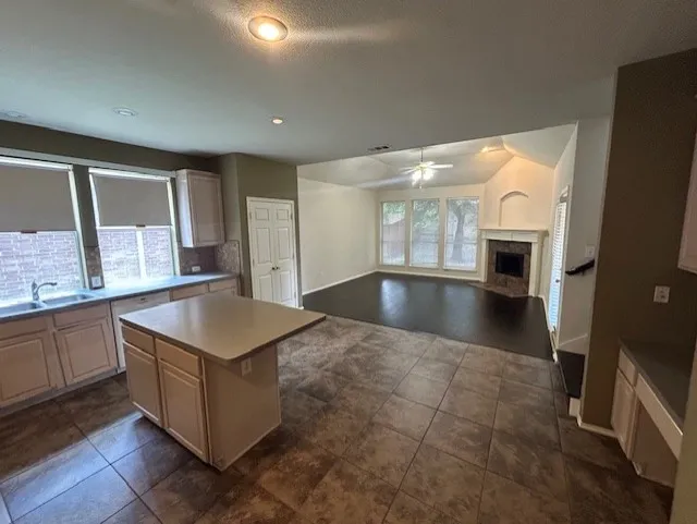 Single Family Residence For Rent in Collin County , 7215 Park Hill Trail, Sachse, Texas 75048, 5 Bedroom, 3 Bathroom, 2 Garage spaces, 2,522 Sqft, built in 2001, mls#21326516, Real Estate Agent in Sachse, Homes For Rent in Collin county, Homes For Rent in Sachse, Realtor in Sachse Texas, Real Estate Brokerage Independent Realty Texas, Luminita Cordes Realtor