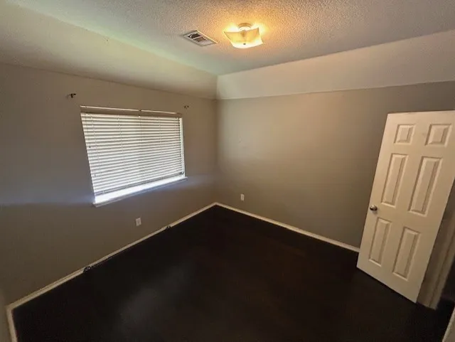 Single Family Residence For Rent in Collin County , 7215 Park Hill Trail, Sachse, Texas 75048, 5 Bedroom, 3 Bathroom, 2 Garage spaces, 2,522 Sqft, built in 2001, mls#21326516, Real Estate Agent in Sachse, Homes For Rent in Collin county, Homes For Rent in Sachse, Realtor in Sachse Texas, Real Estate Brokerage Independent Realty Texas, Luminita Cordes Realtor