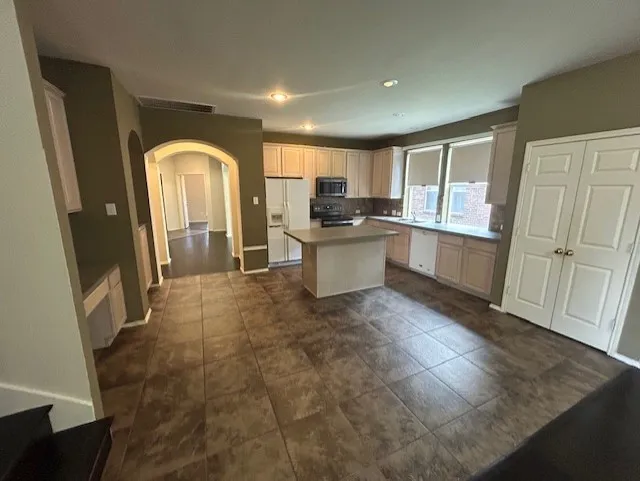 Single Family Residence For Rent in Collin County , 7215 Park Hill Trail, Sachse, Texas 75048, 5 Bedroom, 3 Bathroom, 2 Garage spaces, 2,522 Sqft, built in 2001, mls#21326516, Real Estate Agent in Sachse, Homes For Rent in Collin county, Homes For Rent in Sachse, Realtor in Sachse Texas, Real Estate Brokerage Independent Realty Texas, Luminita Cordes Realtor