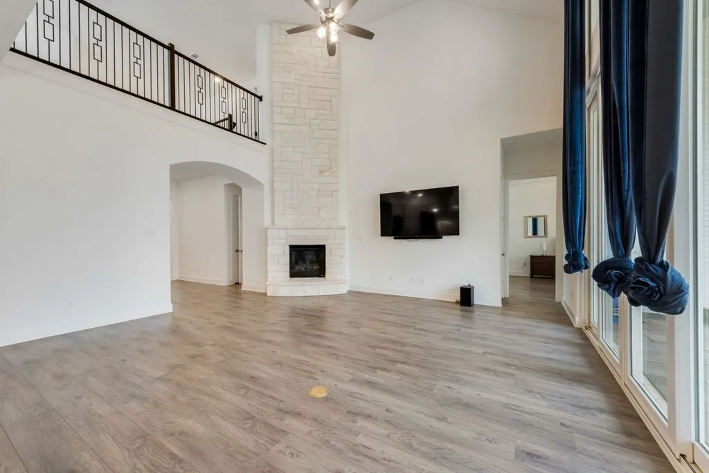 Single Family Residence For Sale in Denton County , 4600 Paintbrush Way, Aubrey, Texas 76227, 5 Bedroom, 5 Bathroom, 3 Garage spaces, 3,926 Sqft, built in 2021, mls#21330411, Real Estate Agent in Aubrey, Homes For Sale in Denton county, Homes For Sale in Aubrey, Realtor in Aubrey Texas, Real Estate Brokerage Independent Realty Texas, Luminita Cordes Realtor