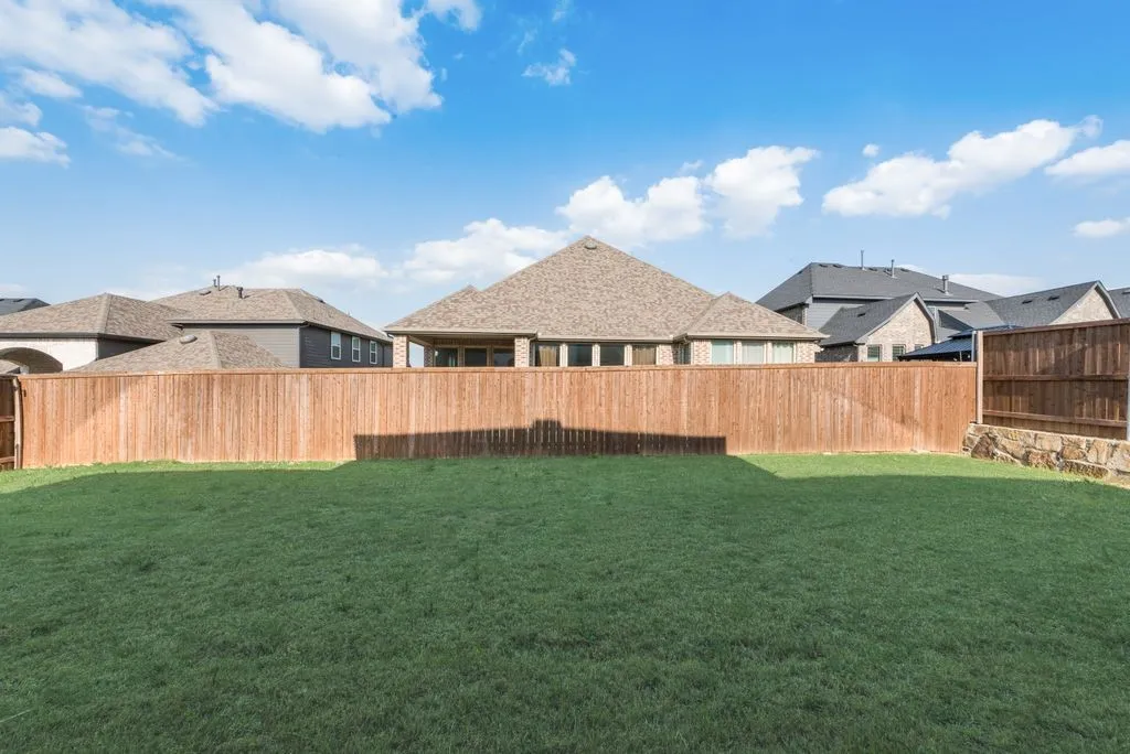 Single Family Residence For Sale in Denton County , 4600 Paintbrush Way, Aubrey, Texas 76227, 5 Bedroom, 5 Bathroom, 3 Garage spaces, 3,926 Sqft, built in 2021, mls#21330411, Real Estate Agent in Aubrey, Homes For Sale in Denton county, Homes For Sale in Aubrey, Realtor in Aubrey Texas, Real Estate Brokerage Independent Realty Texas, Luminita Cordes Realtor
