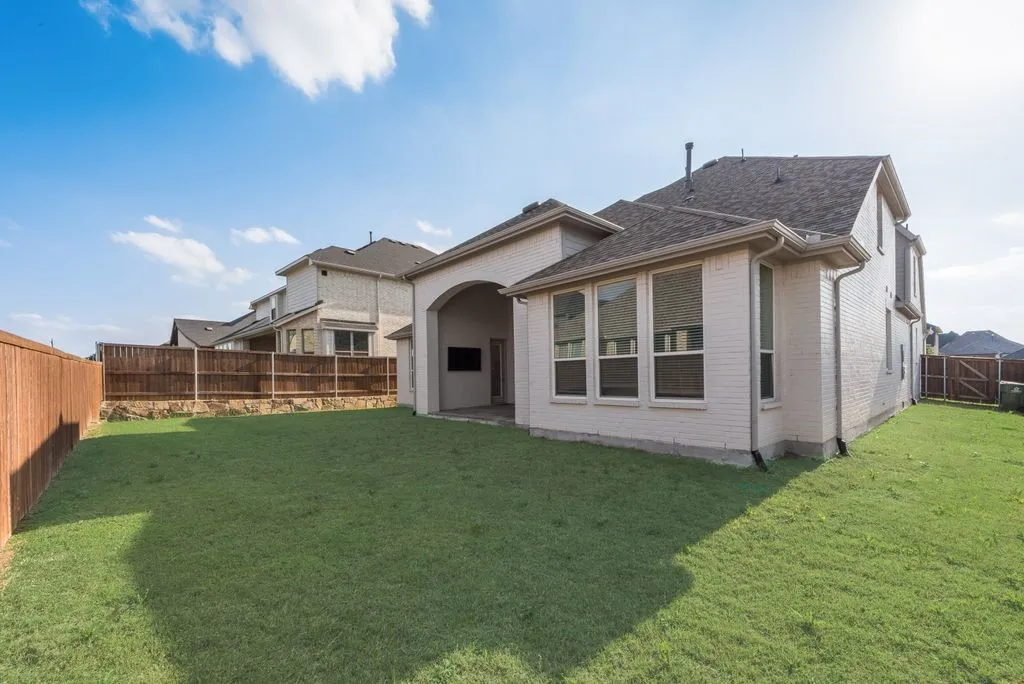 Single Family Residence For Sale in Denton County , 4600 Paintbrush Way, Aubrey, Texas 76227, 5 Bedroom, 5 Bathroom, 3 Garage spaces, 3,926 Sqft, built in 2021, mls#21330411, Real Estate Agent in Aubrey, Homes For Sale in Denton county, Homes For Sale in Aubrey, Realtor in Aubrey Texas, Real Estate Brokerage Independent Realty Texas, Luminita Cordes Realtor