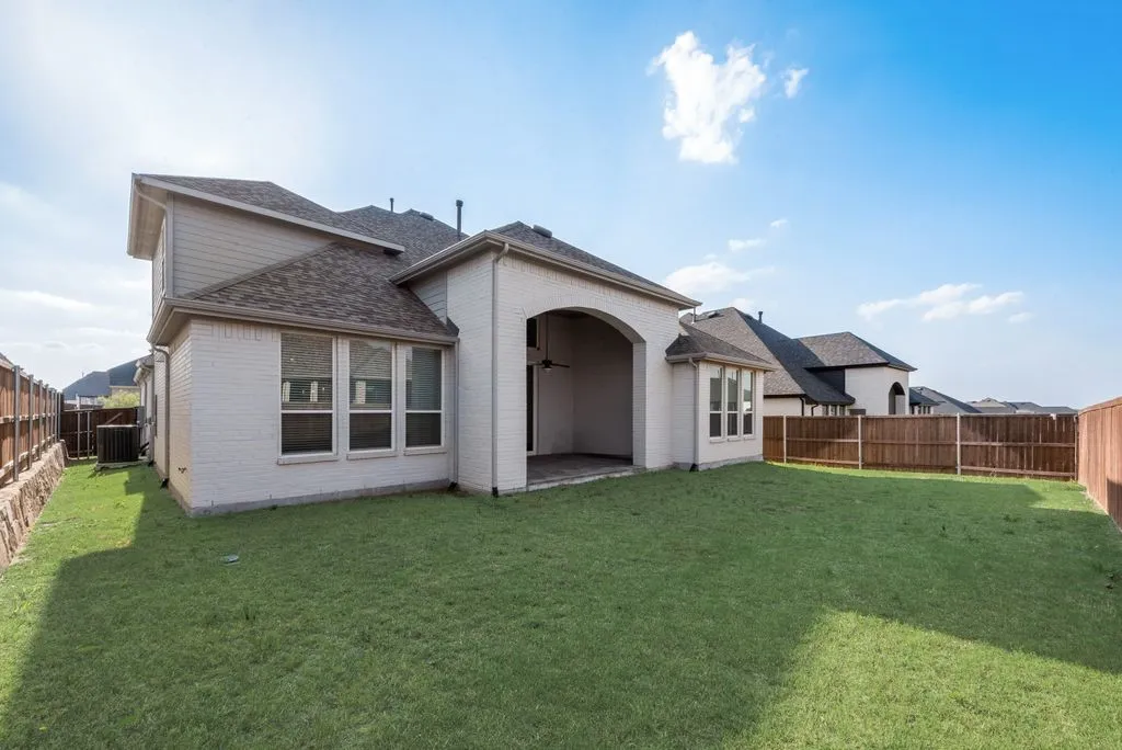 Single Family Residence For Sale in Denton County , 4600 Paintbrush Way, Aubrey, Texas 76227, 5 Bedroom, 5 Bathroom, 3 Garage spaces, 3,926 Sqft, built in 2021, mls#21330411, Real Estate Agent in Aubrey, Homes For Sale in Denton county, Homes For Sale in Aubrey, Realtor in Aubrey Texas, Real Estate Brokerage Independent Realty Texas, Luminita Cordes Realtor