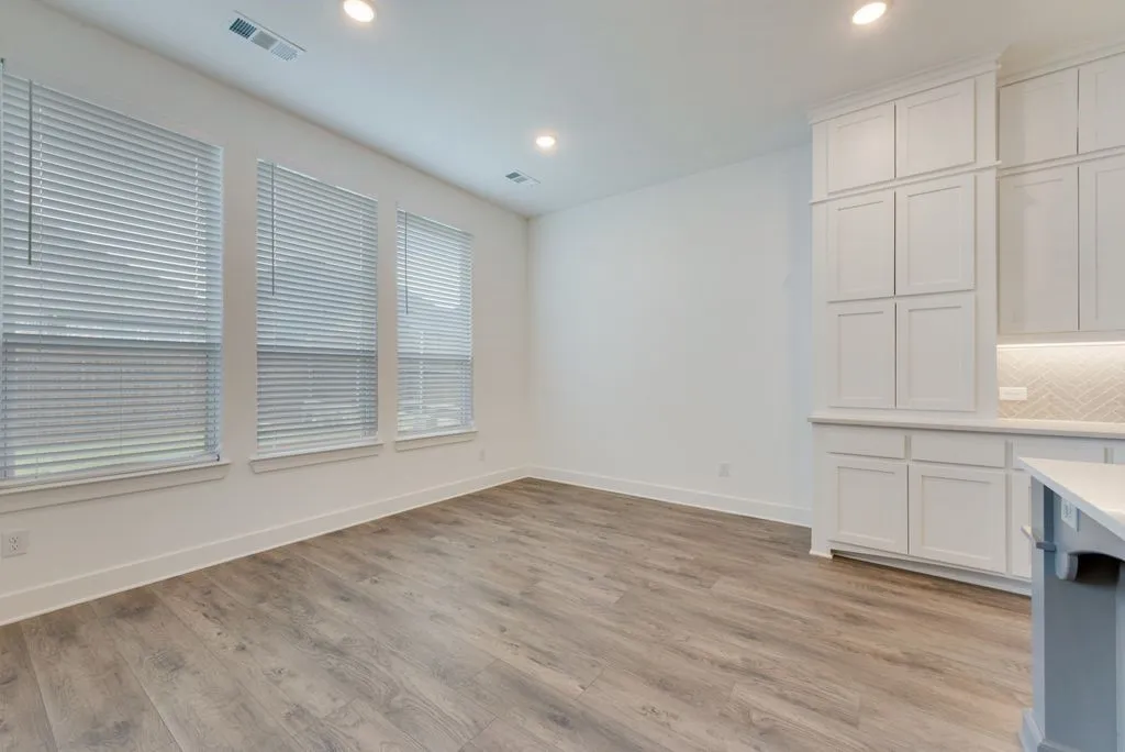 Single Family Residence For Sale in Denton County , 4600 Paintbrush Way, Aubrey, Texas 76227, 5 Bedroom, 5 Bathroom, 3 Garage spaces, 3,926 Sqft, built in 2021, mls#21330411, Real Estate Agent in Aubrey, Homes For Sale in Denton county, Homes For Sale in Aubrey, Realtor in Aubrey Texas, Real Estate Brokerage Independent Realty Texas, Luminita Cordes Realtor
