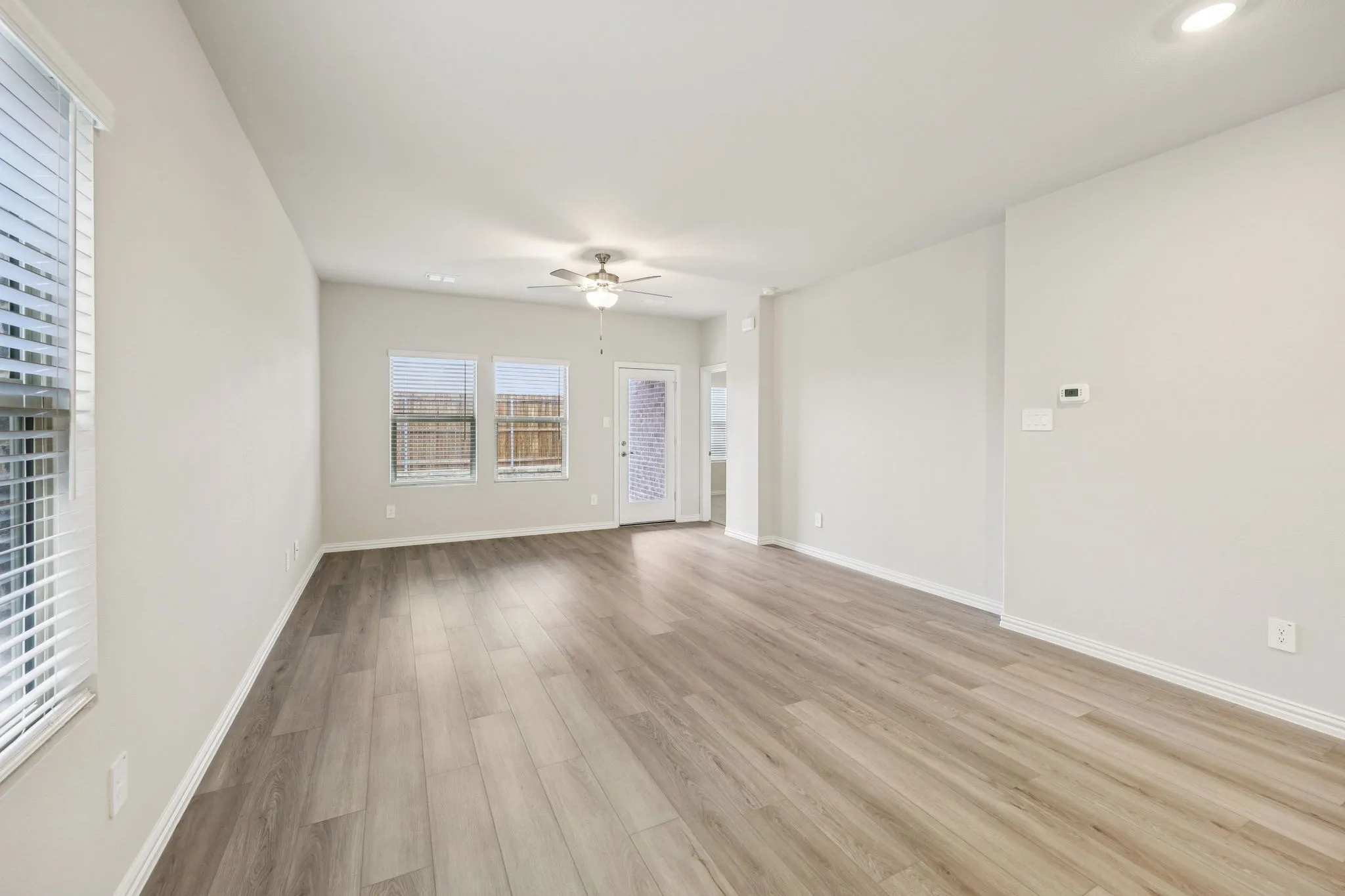  Photo is not of the actual home, but is an inspirational photo of builder’s model home and may depict options, furnishings, and/or decorator features that are not included.
