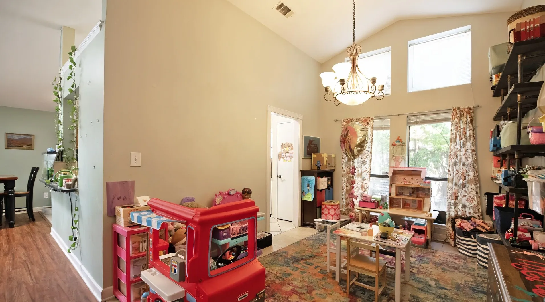Single Family Residence For Sale in Collin County , 1214 Clearview Drive, Allen, Texas 75002, 3 Bedroom, 3 Bathroom, 2 Garage spaces, 1,836 Sqft, built in 1983, mls#21330978, Real Estate Agent in Allen, Homes For Sale in Collin county, Homes For Sale in Allen, Realtor in Allen Texas, Real Estate Brokerage Independent Realty Texas, Luminita Cordes Realtor