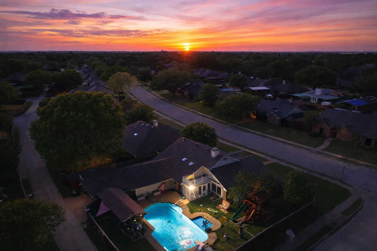 Single Family Residence For Sale in Collin County , 1214 Clearview Drive, Allen, Texas 75002, 3 Bedroom, 3 Bathroom, 2 Garage spaces, 1,836 Sqft, built in 1983, mls#21330978, Real Estate Agent in Allen, Homes For Sale in Collin county, Homes For Sale in Allen, Realtor in Allen Texas, Real Estate Brokerage Independent Realty Texas, Luminita Cordes Realtor