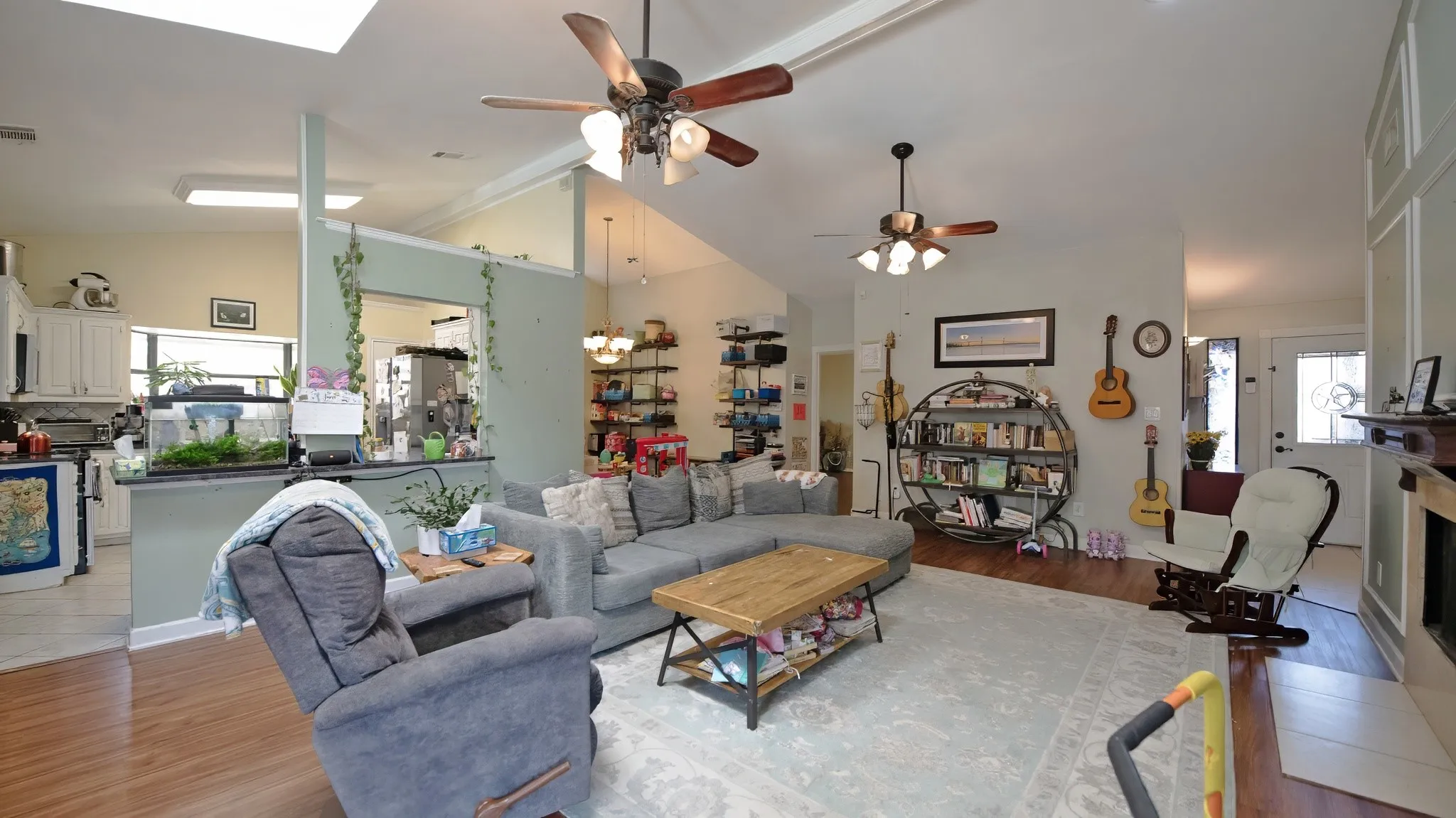 Single Family Residence For Sale in Collin County , 1214 Clearview Drive, Allen, Texas 75002, 3 Bedroom, 3 Bathroom, 2 Garage spaces, 1,836 Sqft, built in 1983, mls#21330978, Real Estate Agent in Allen, Homes For Sale in Collin county, Homes For Sale in Allen, Realtor in Allen Texas, Real Estate Brokerage Independent Realty Texas, Luminita Cordes Realtor