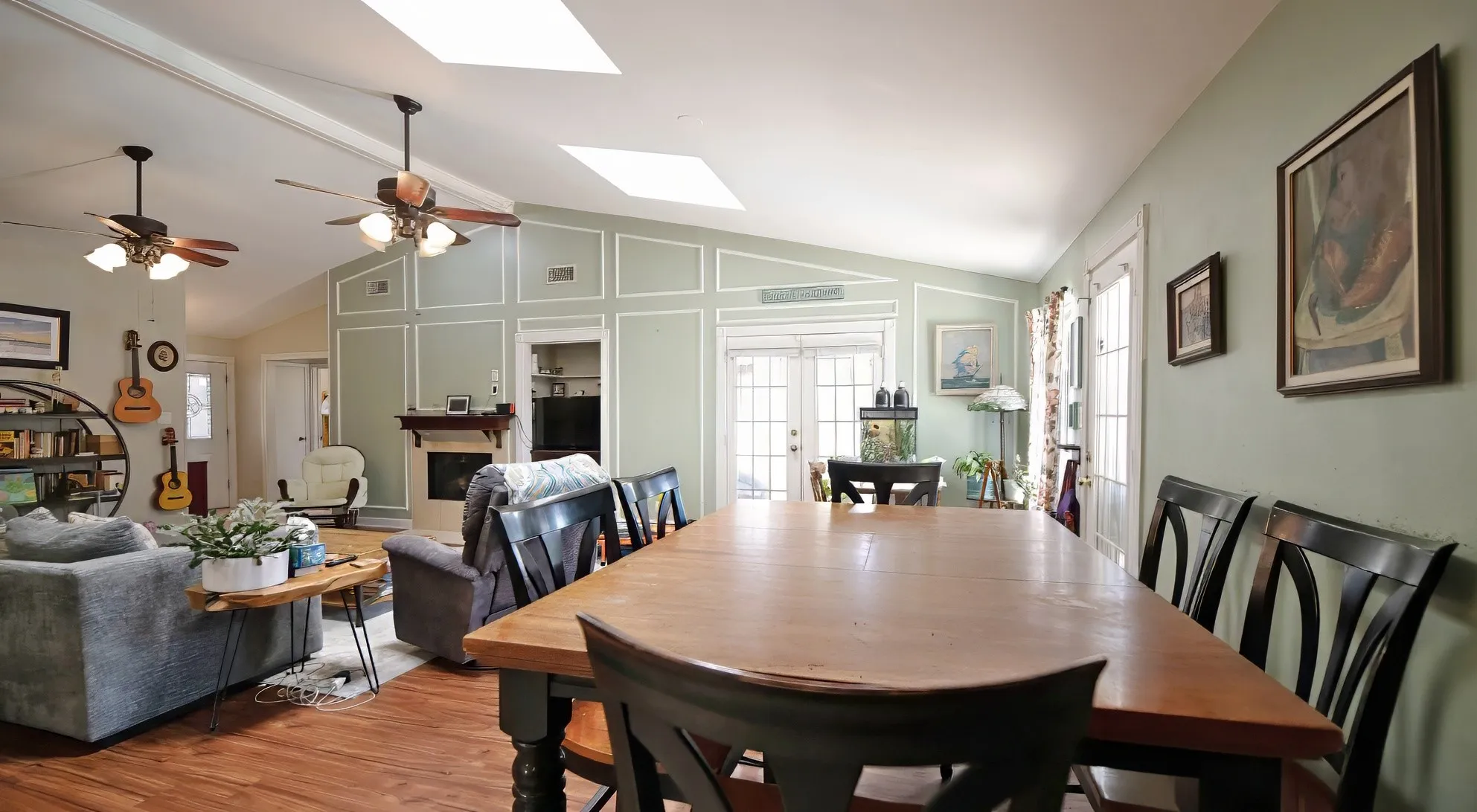 Single Family Residence For Sale in Collin County , 1214 Clearview Drive, Allen, Texas 75002, 3 Bedroom, 3 Bathroom, 2 Garage spaces, 1,836 Sqft, built in 1983, mls#21330978, Real Estate Agent in Allen, Homes For Sale in Collin county, Homes For Sale in Allen, Realtor in Allen Texas, Real Estate Brokerage Independent Realty Texas, Luminita Cordes Realtor