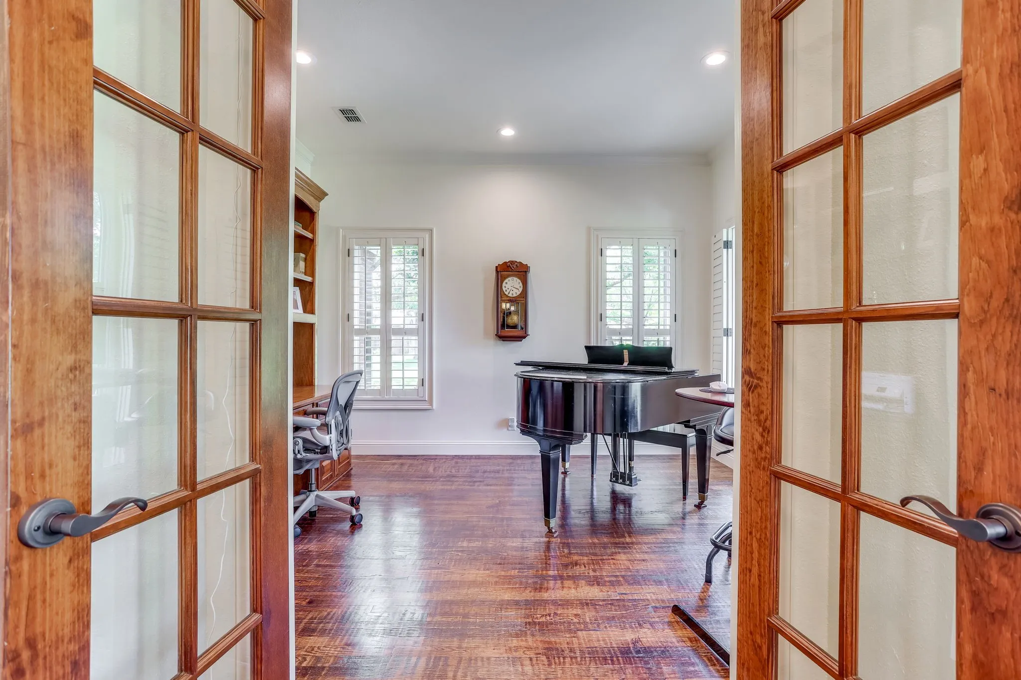 Single Family Residence For Sale in Parker County , 4600 E Bankhead Highway, Hudson Oaks, Texas 76087, 5 Bedroom, 6 Bathroom, 5 Garage spaces, 4,003 Sqft, built in 1986, mls#21330702, Real Estate Agent in Hudson Oaks, Homes For Sale in Parker county, Homes For Sale in Hudson Oaks, Realtor in Hudson Oaks Texas, Real Estate Brokerage Independent Realty Texas, Luminita Cordes Realtor