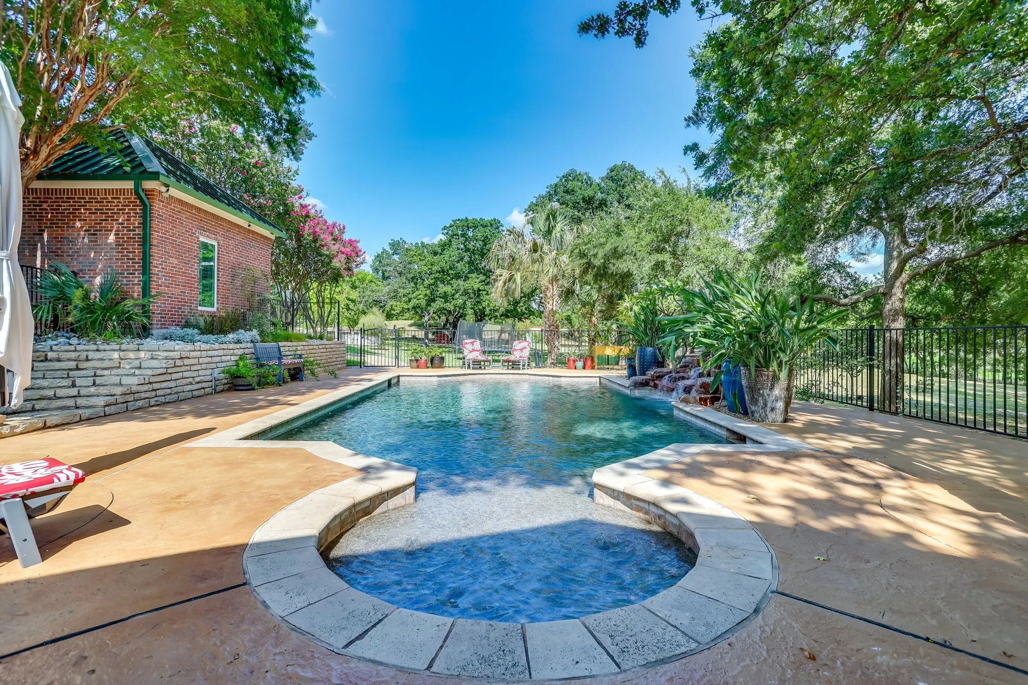 Single Family Residence For Sale in Parker County , 4600 E Bankhead Highway, Hudson Oaks, Texas 76087, 5 Bedroom, 6 Bathroom, 5 Garage spaces, 4,003 Sqft, built in 1986, mls#21330702, Real Estate Agent in Hudson Oaks, Homes For Sale in Parker county, Homes For Sale in Hudson Oaks, Realtor in Hudson Oaks Texas, Real Estate Brokerage Independent Realty Texas, Luminita Cordes Realtor