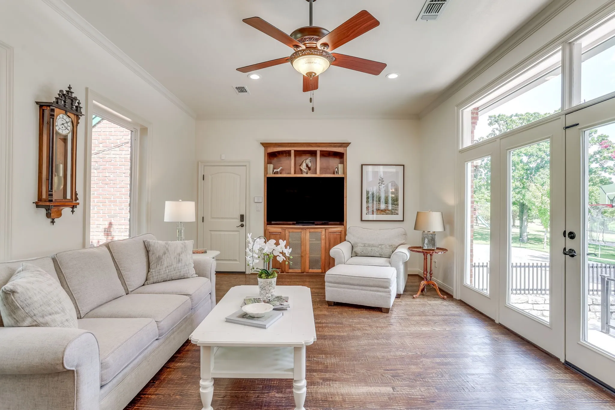 Single Family Residence For Sale in Parker County , 4600 E Bankhead Highway, Hudson Oaks, Texas 76087, 5 Bedroom, 6 Bathroom, 5 Garage spaces, 4,003 Sqft, built in 1986, mls#21330702, Real Estate Agent in Hudson Oaks, Homes For Sale in Parker county, Homes For Sale in Hudson Oaks, Realtor in Hudson Oaks Texas, Real Estate Brokerage Independent Realty Texas, Luminita Cordes Realtor