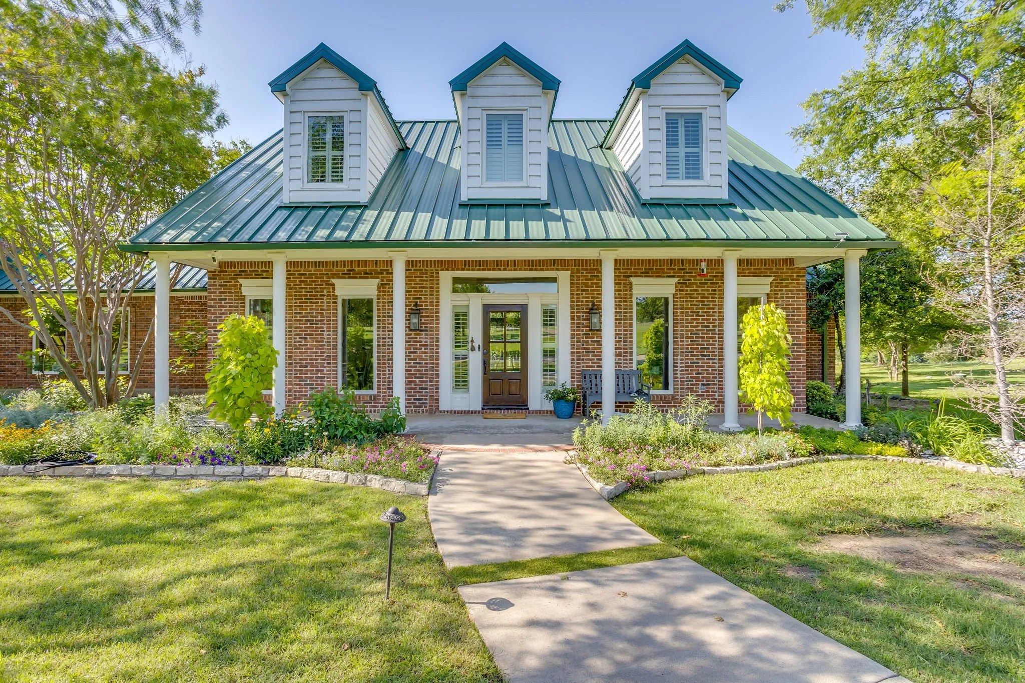 Single Family Residence For Sale in Parker County , 4600 E Bankhead Highway, Hudson Oaks, Texas 76087, 5 Bedroom, 6 Bathroom, 5 Garage spaces, 4,003 Sqft, built in 1986, mls#21330702, Real Estate Agent in Hudson Oaks, Homes For Sale in Parker county, Homes For Sale in Hudson Oaks, Realtor in Hudson Oaks Texas, Real Estate Brokerage Independent Realty Texas, Luminita Cordes Realtor