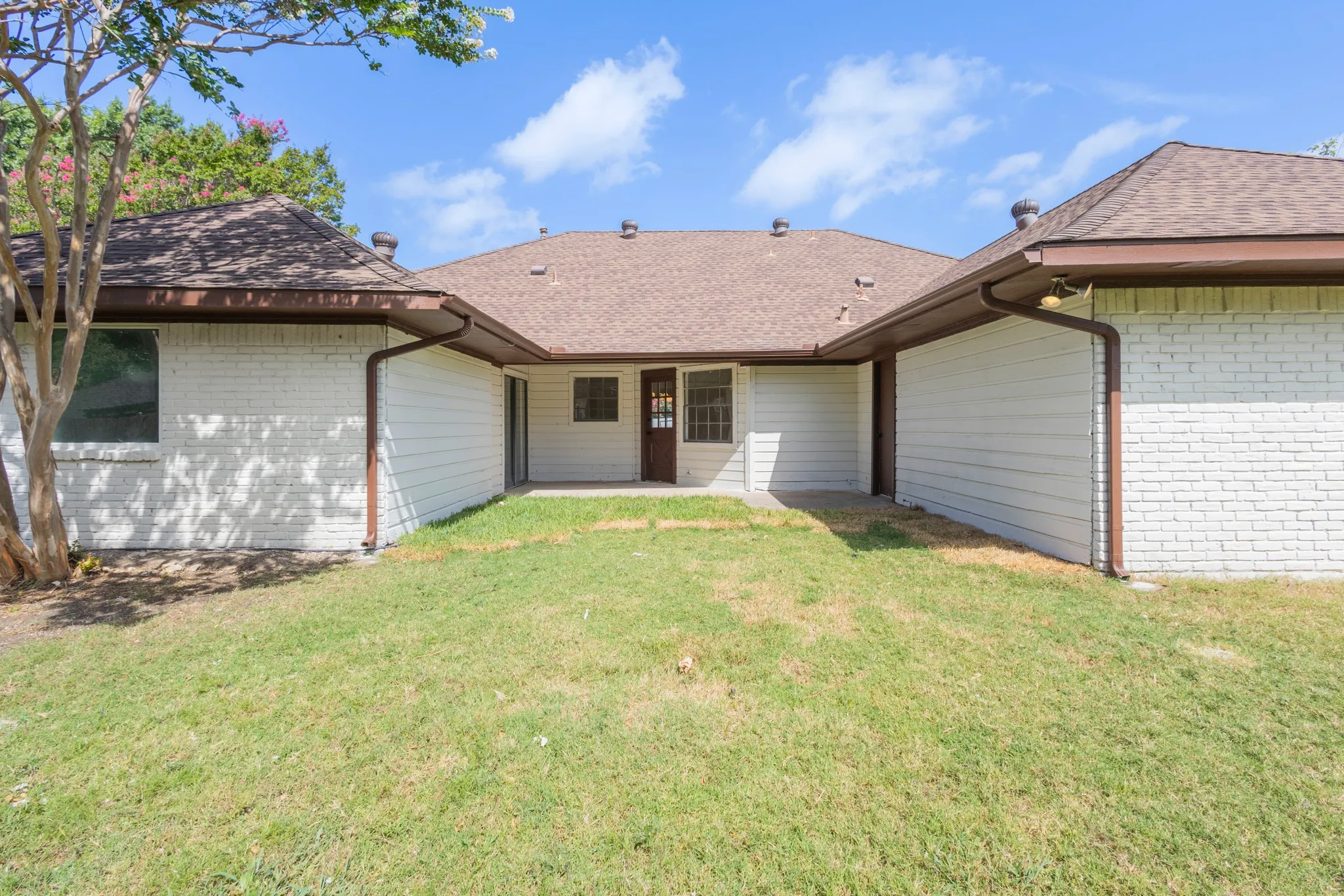 Single Family Residence For Sale in Collin County , 1724 Cordoba Court, Plano, Texas 75074, 4 Bedroom, 3 Bathroom, 2 Garage spaces, 2,512 Sqft, built in 1978, mls#21330955, Real Estate Agent in Plano, Homes For Sale in Collin county, Homes For Sale in Plano, Realtor in Plano Texas, Real Estate Brokerage Independent Realty Texas, Luminita Cordes Realtor