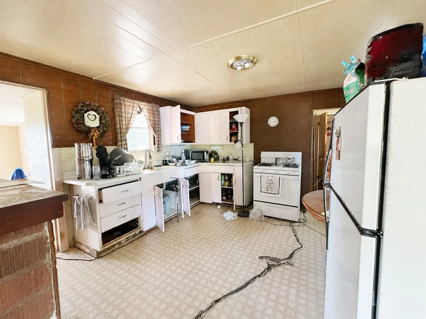 Single Family Residence For Sale in Van Zandt County , 34270 State hwy 64, Wills Point, Texas 75169, 2 Bedroom, 1 Bathroom, Garage spaces, 1,120 Sqft, built in 1961, mls#21330974, Real Estate Agent in Wills Point, Homes For Sale in Van Zandt county, Homes For Sale in Wills Point, Realtor in Wills Point Texas, Real Estate Brokerage Independent Realty Texas, Luminita Cordes Realtor