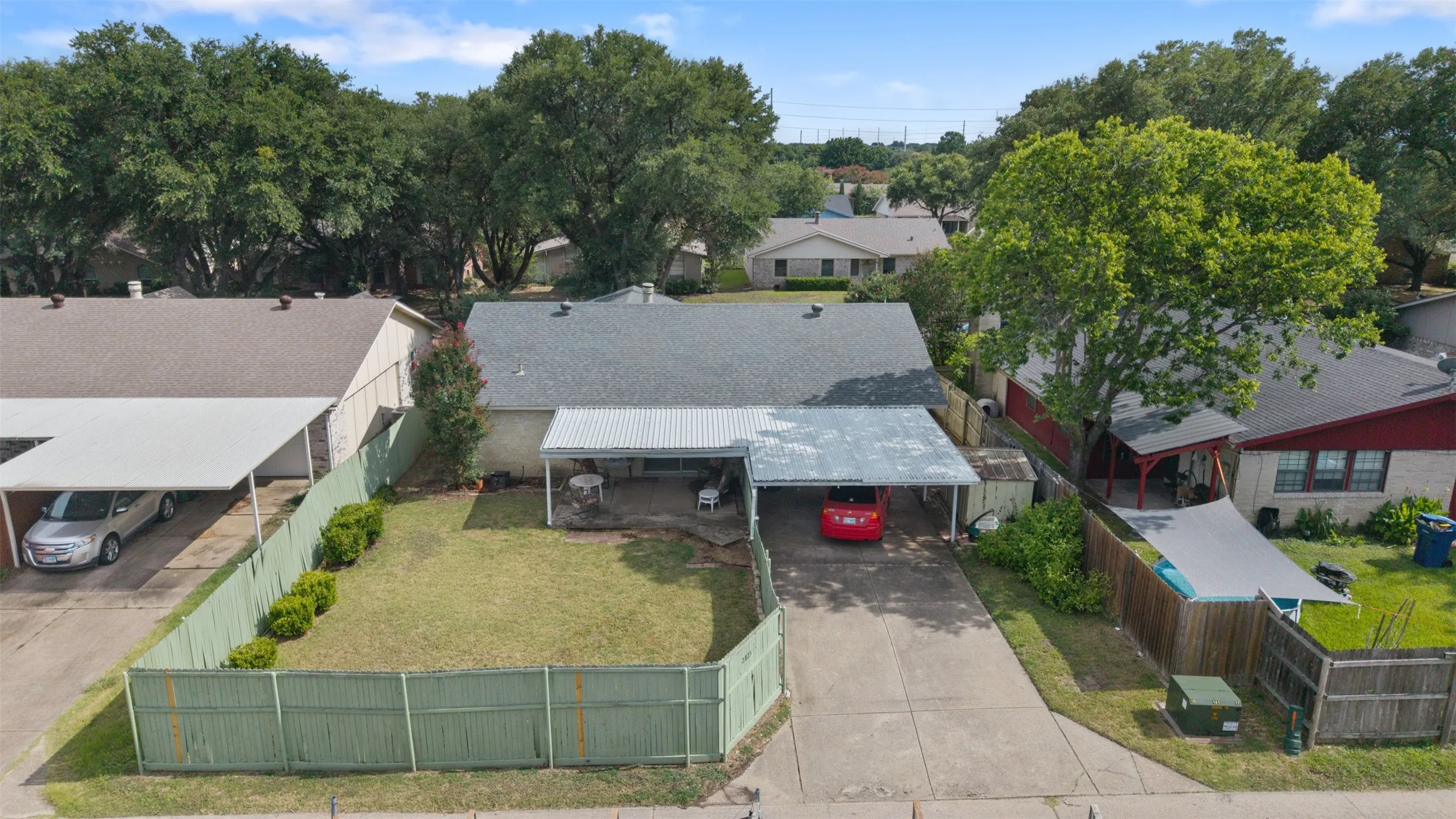 Single Family Residence For Sale in Dallas County , 2825 Pinewood Drive, Garland, Texas 75044, 3 Bedroom, 2 Bathroom, Garage spaces, 1,933 Sqft, built in 1973, mls#21324414, Real Estate Agent in Garland, Homes For Sale in Dallas county, Homes For Sale in Garland, Realtor in Garland Texas, Real Estate Brokerage Independent Realty Texas, Luminita Cordes Realtor