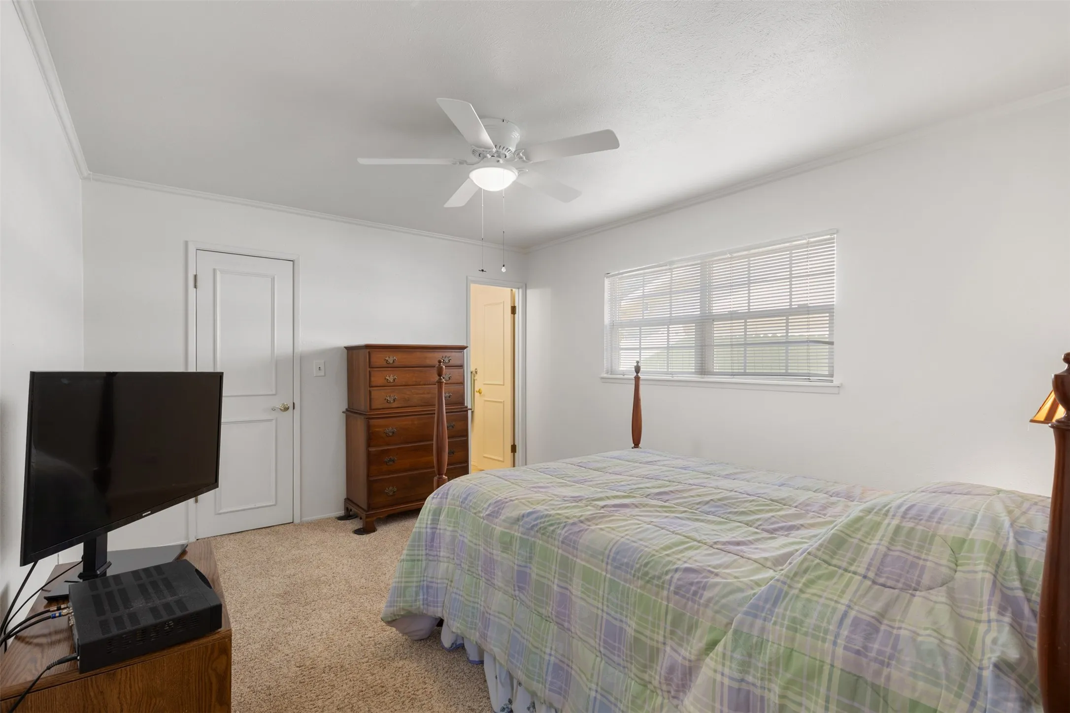 Single Family Residence For Sale in Dallas County , 2825 Pinewood Drive, Garland, Texas 75044, 3 Bedroom, 2 Bathroom, Garage spaces, 1,933 Sqft, built in 1973, mls#21324414, Real Estate Agent in Garland, Homes For Sale in Dallas county, Homes For Sale in Garland, Realtor in Garland Texas, Real Estate Brokerage Independent Realty Texas, Luminita Cordes Realtor