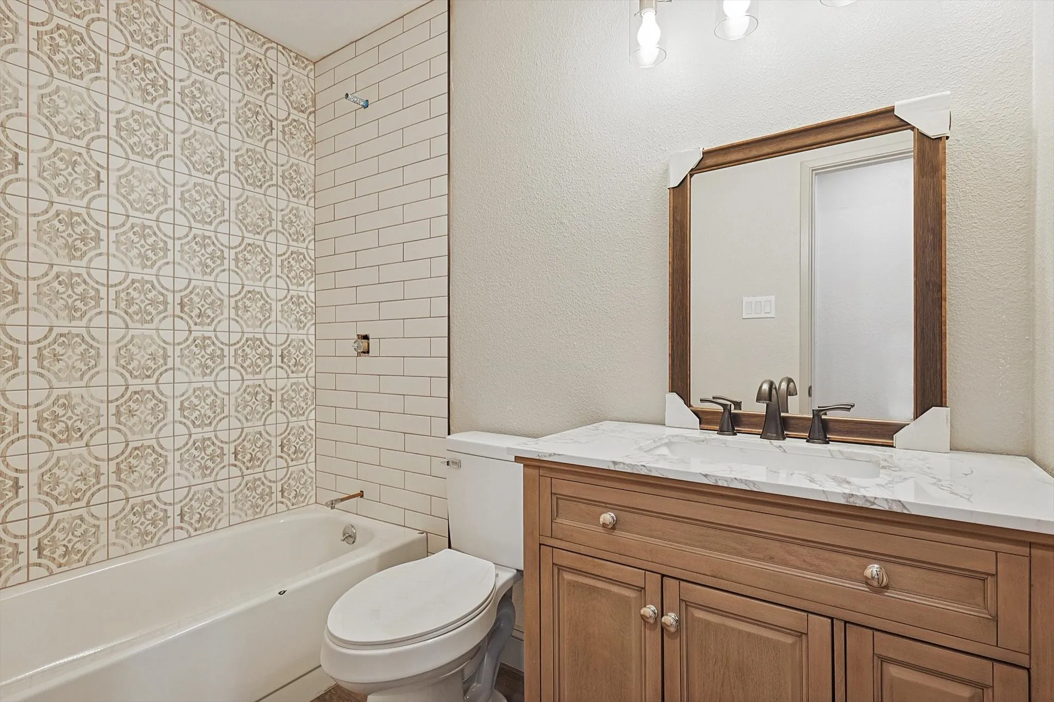 Single Family Residence For Sale in Denton County , 2903 Winterberry Drive, Carrollton, Texas 75007, 3 Bedroom, 2 Bathroom, 2 Garage spaces, 1,514 Sqft, built in 1977, mls#21331015, Real Estate Agent in Carrollton, Homes For Sale in Denton county, Homes For Sale in Carrollton, Realtor in Carrollton Texas, Real Estate Brokerage Independent Realty Texas, Luminita Cordes Realtor