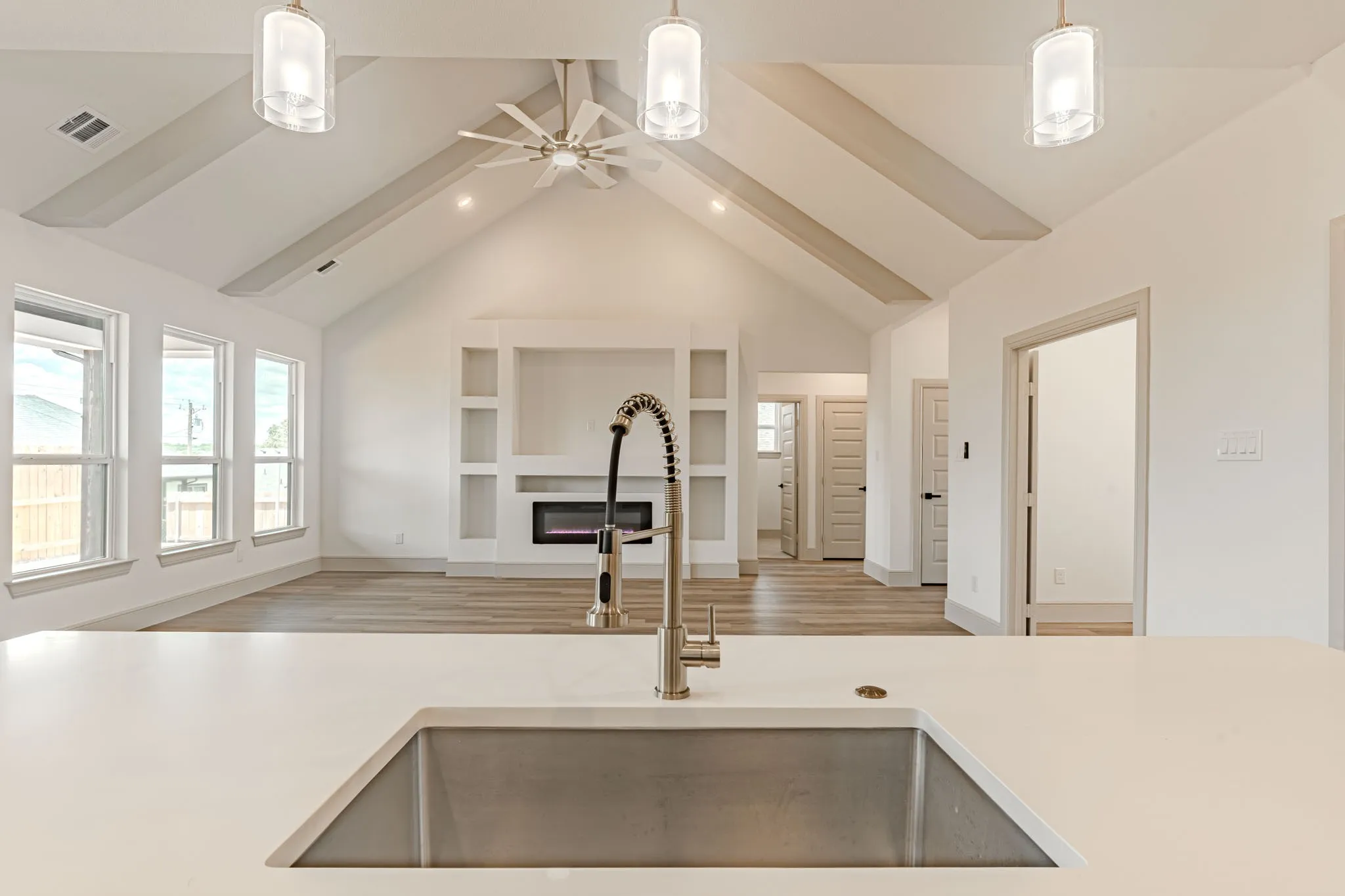 Single Family Residence For Sale in Hood County , 5712 Stonegate Circle, Granbury, Texas 76048, 4 Bedroom, 2 Bathroom, 3 Garage spaces, 1,871 Sqft, built in 2026, mls#21331018, Real Estate Agent in Granbury, Homes For Sale in Hood county, Homes For Sale in Granbury, Realtor in Granbury Texas, Real Estate Brokerage Independent Realty Texas, Luminita Cordes Realtor