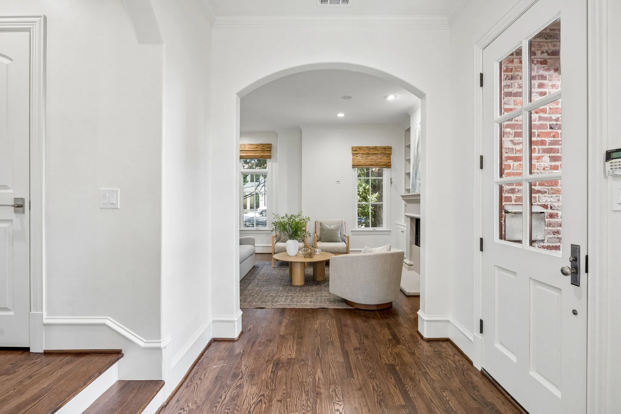 Single Family Residence For Sale in Dallas County , 4318 Emerson Avenue, University Park, Texas 75205, 4 Bedrooms, 5 Bathrooms, 2 Garage spaces, 3,430 Sqft, built in 2007, Price $1,886,000, mls#21330076, Real Estate Agent in University Park, Homes For Sale in Dallas county, Homes For Sale in University Park, Realtor in University Park Texas, Real Estate Brokerage Independent Realty Texas, Luminita Cordes Realtor