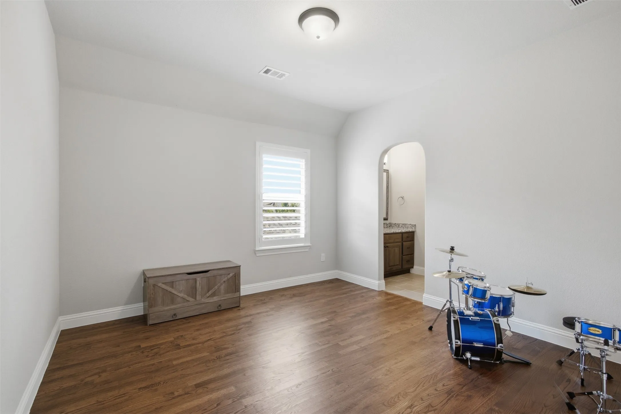 Single Family Residence For Sale in Collin County , 13830 Vera Cruz Road, Frisco, Texas 75034, 5 Bedroom, 4 Bathroom, 2 Garage spaces, 3,934 Sqft, built in 2016, mls#21329087, Real Estate Agent in Frisco, Homes For Sale in Collin county, Homes For Sale in Frisco, Realtor in Frisco Texas, Real Estate Brokerage Independent Realty Texas, Luminita Cordes Realtor