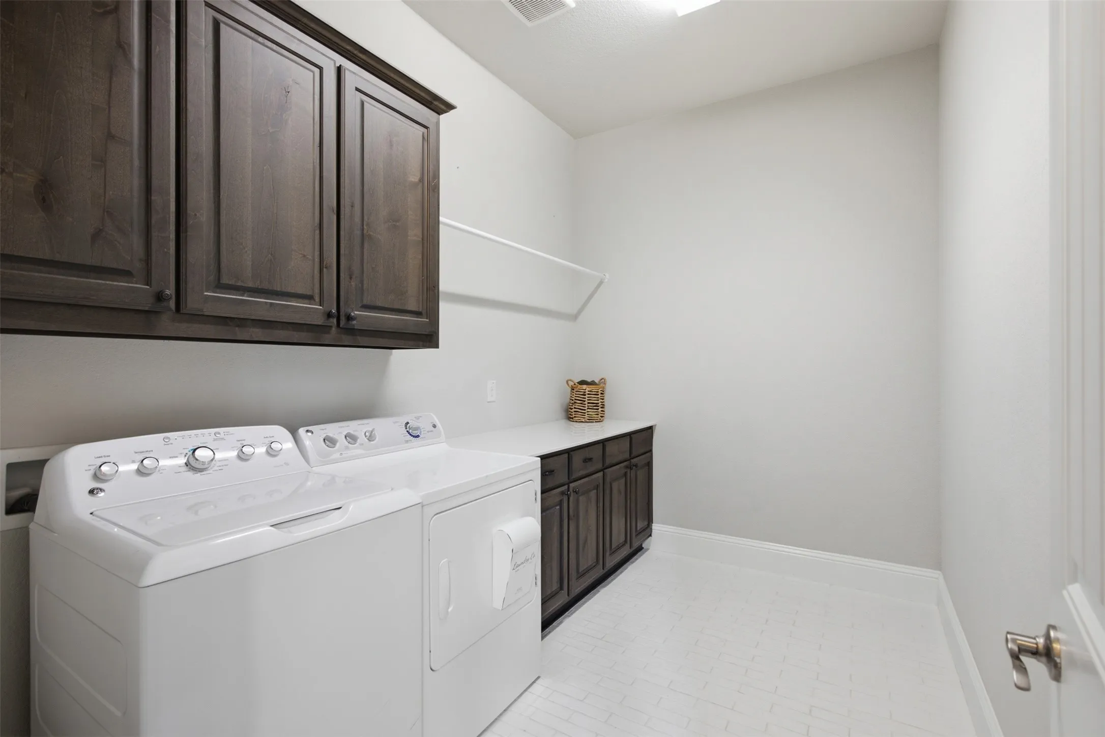 Single Family Residence For Sale in Collin County , 13830 Vera Cruz Road, Frisco, Texas 75034, 5 Bedroom, 4 Bathroom, 2 Garage spaces, 3,934 Sqft, built in 2016, mls#21329087, Real Estate Agent in Frisco, Homes For Sale in Collin county, Homes For Sale in Frisco, Realtor in Frisco Texas, Real Estate Brokerage Independent Realty Texas, Luminita Cordes Realtor