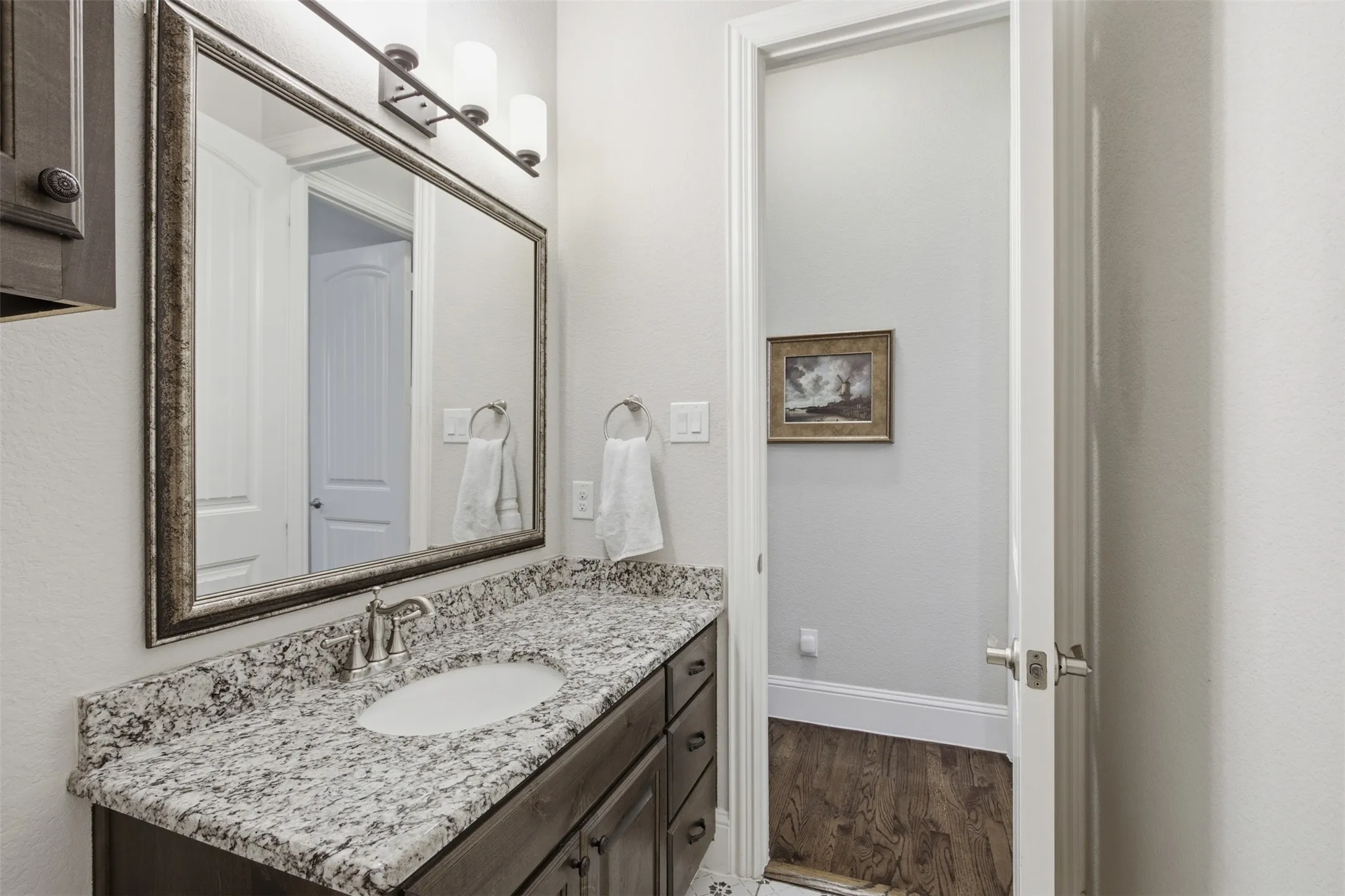 Single Family Residence For Sale in Collin County , 13830 Vera Cruz Road, Frisco, Texas 75034, 5 Bedroom, 4 Bathroom, 2 Garage spaces, 3,934 Sqft, built in 2016, mls#21329087, Real Estate Agent in Frisco, Homes For Sale in Collin county, Homes For Sale in Frisco, Realtor in Frisco Texas, Real Estate Brokerage Independent Realty Texas, Luminita Cordes Realtor