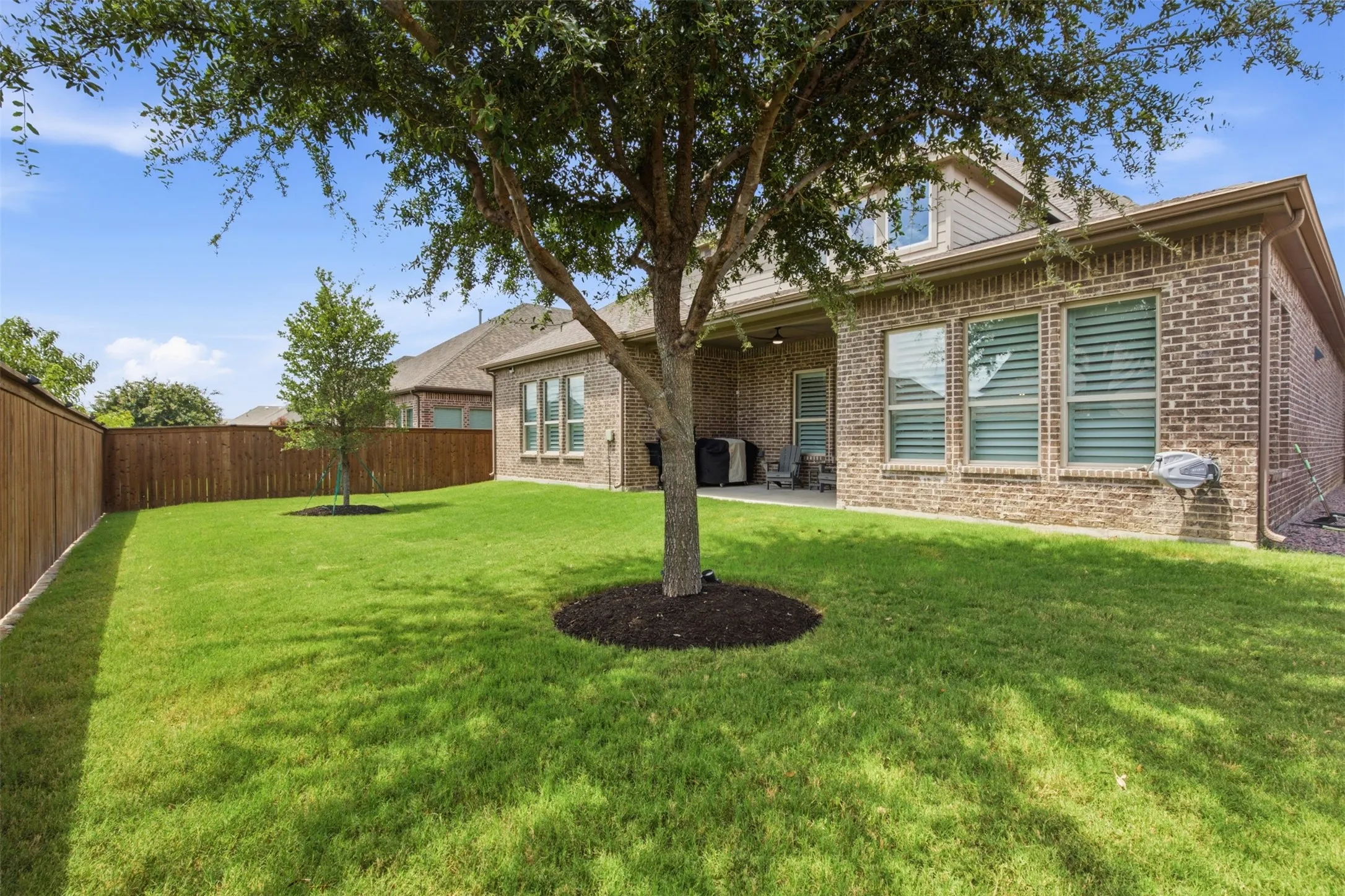 Single Family Residence For Sale in Collin County , 13830 Vera Cruz Road, Frisco, Texas 75034, 5 Bedroom, 4 Bathroom, 2 Garage spaces, 3,934 Sqft, built in 2016, mls#21329087, Real Estate Agent in Frisco, Homes For Sale in Collin county, Homes For Sale in Frisco, Realtor in Frisco Texas, Real Estate Brokerage Independent Realty Texas, Luminita Cordes Realtor
