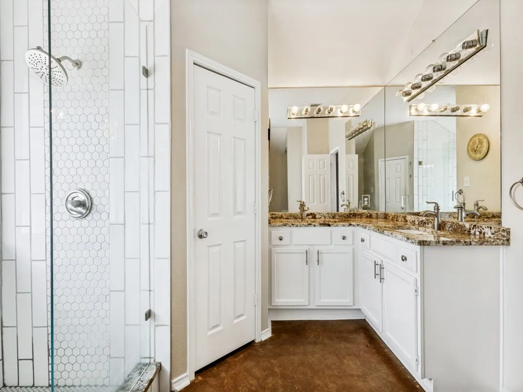 Single Family Residence For Sale in Collin County , 808 Canyon Valley Drive, Mc Kinney, Texas 75071, 3 Bedroom, 2 Bathroom, 2 Garage spaces, 1,601 Sqft, built in 1993, mls#21329489, Real Estate Agent in Mc Kinney, Homes For Sale in Collin county, Homes For Sale in Mc Kinney, Realtor in Mc Kinney Texas, Real Estate Brokerage Independent Realty Texas, Luminita Cordes Realtor