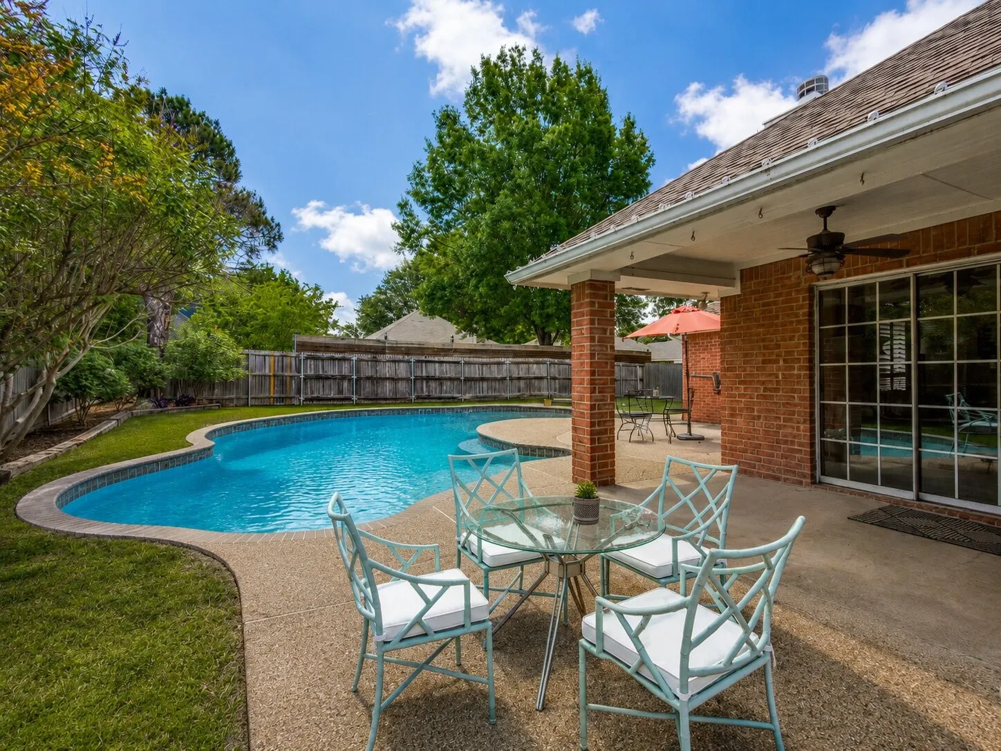 Single Family Residence For Sale in Collin County , 808 Canyon Valley Drive, Mc Kinney, Texas 75071, 3 Bedroom, 2 Bathroom, 2 Garage spaces, 1,601 Sqft, built in 1993, mls#21329489, Real Estate Agent in Mc Kinney, Homes For Sale in Collin county, Homes For Sale in Mc Kinney, Realtor in Mc Kinney Texas, Real Estate Brokerage Independent Realty Texas, Luminita Cordes Realtor
