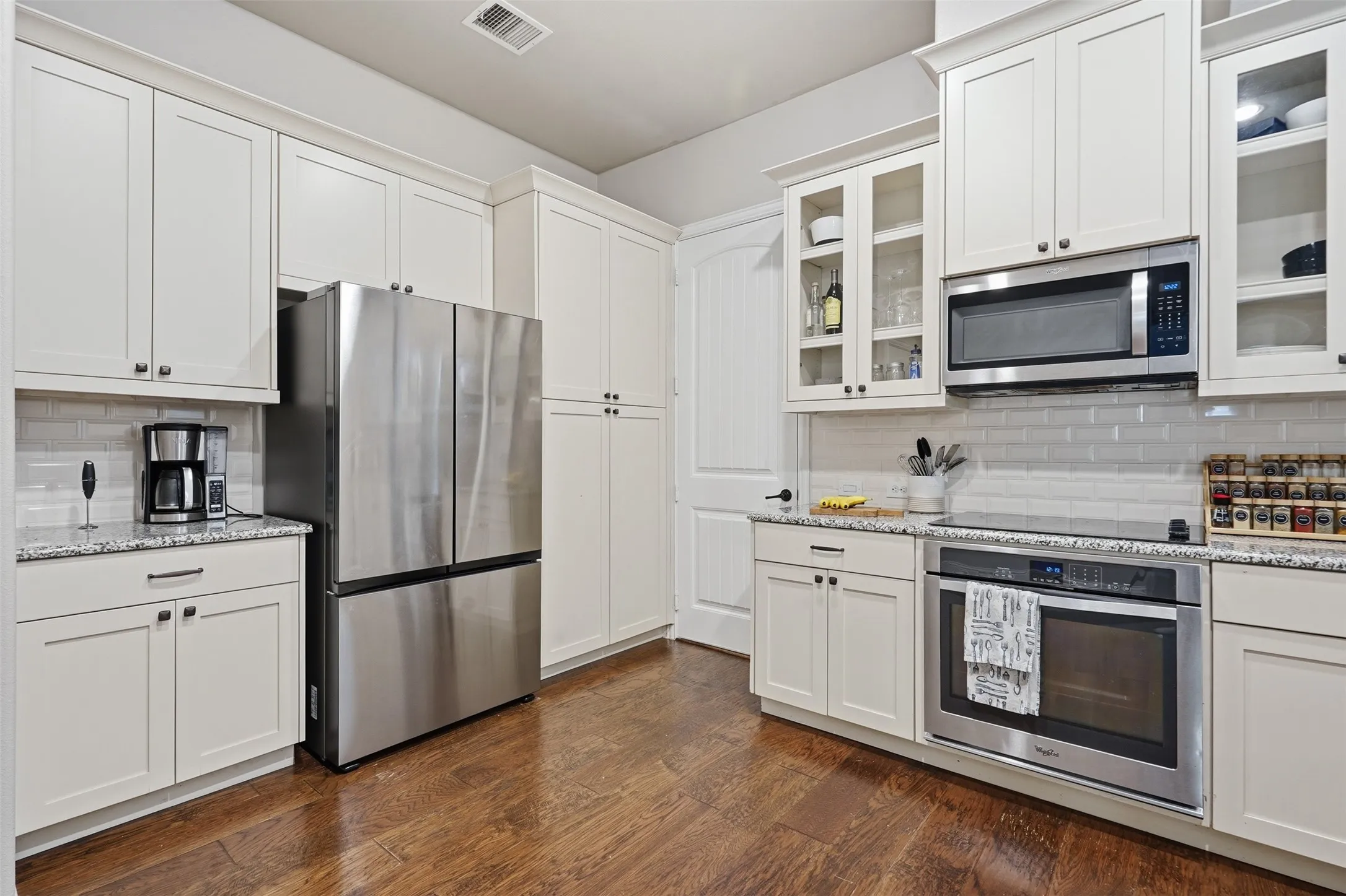 Townhouse For Sale in Dallas County , 853 Rohan Drive, Richardson, Texas 75081, 3 Bedroom, 3 Bathroom, 2 Garage spaces, 1,887 Sqft, built in 2016, mls#21329518, Real Estate Agent in Richardson, Homes For Sale in Dallas county, Homes For Sale in Richardson, Realtor in Richardson Texas, Real Estate Brokerage Independent Realty Texas, Luminita Cordes Realtor