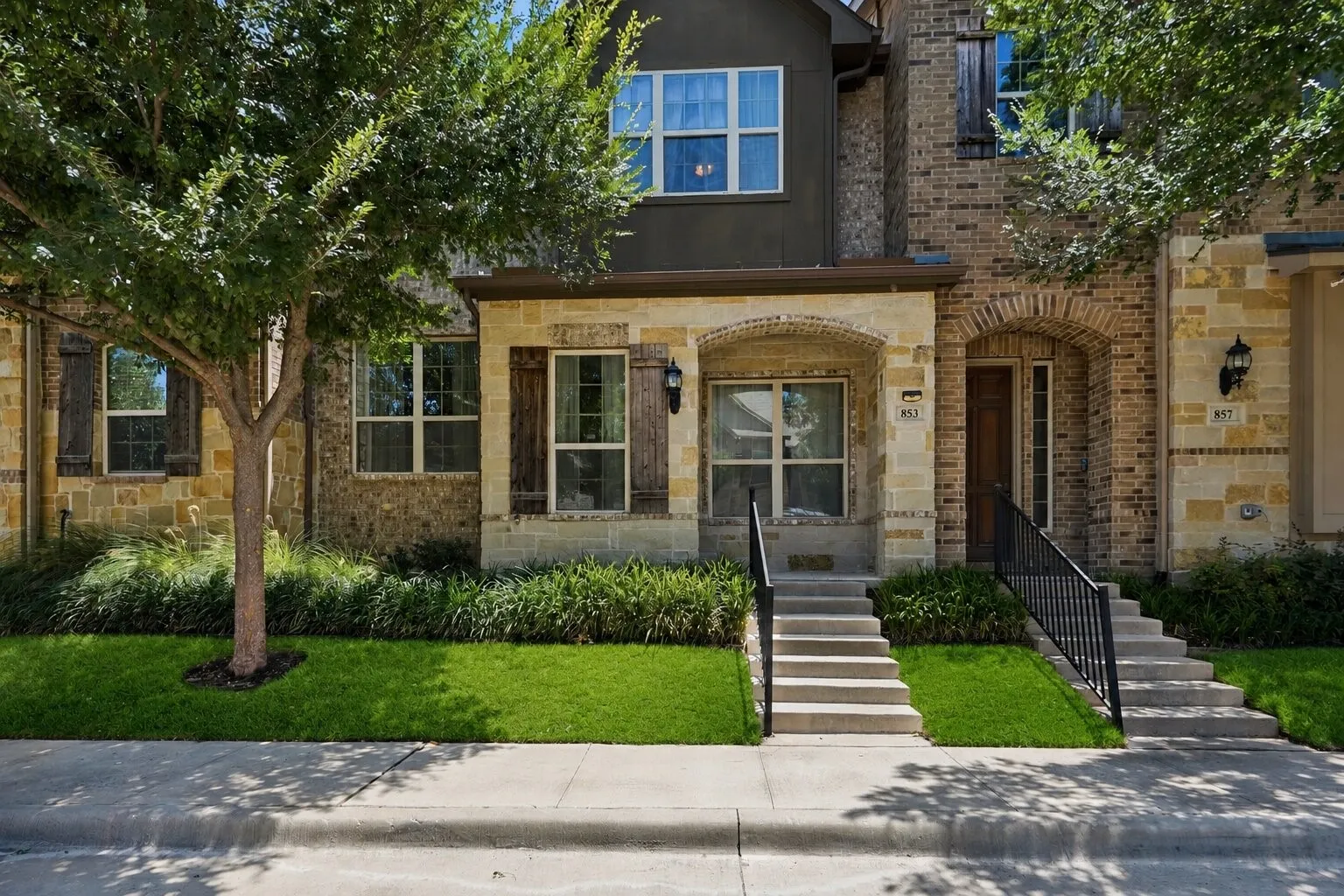 Townhouse For Sale in Dallas County , 853 Rohan Drive, Richardson, Texas 75081, 3 Bedroom, 3 Bathroom, 2 Garage spaces, 1,887 Sqft, built in 2016, mls#21329518, Real Estate Agent in Richardson, Homes For Sale in Dallas county, Homes For Sale in Richardson, Realtor in Richardson Texas, Real Estate Brokerage Independent Realty Texas, Luminita Cordes Realtor