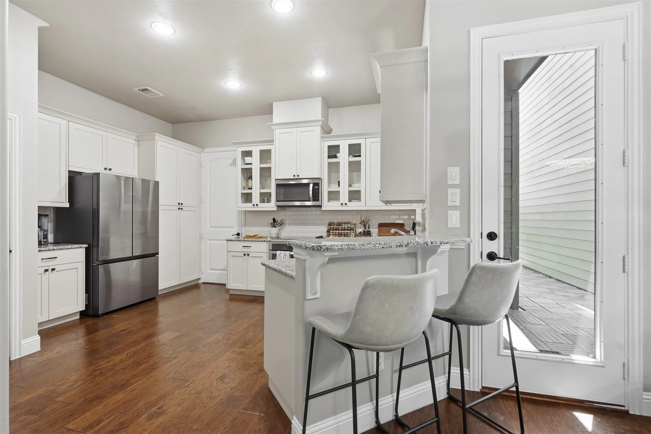 Townhouse For Sale in Dallas County , 853 Rohan Drive, Richardson, Texas 75081, 3 Bedroom, 3 Bathroom, 2 Garage spaces, 1,887 Sqft, built in 2016, mls#21329518, Real Estate Agent in Richardson, Homes For Sale in Dallas county, Homes For Sale in Richardson, Realtor in Richardson Texas, Real Estate Brokerage Independent Realty Texas, Luminita Cordes Realtor