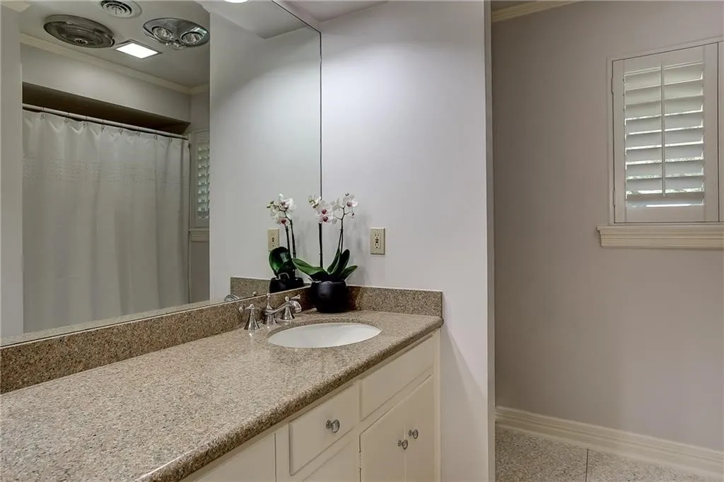 Single Family Residence For Rent in Tarrant County , 4309 Sarita Drive, Fort Worth, Texas 76109, 4 Bedroom, 3 Bathroom, 2 Garage spaces, 2,872 Sqft, built in 1961, mls#21327883, Real Estate Agent in Fort Worth, Homes For Rent in Tarrant county, Homes For Rent in Fort Worth, Realtor in Fort Worth Texas, Real Estate Brokerage Independent Realty Texas, Luminita Cordes Realtor