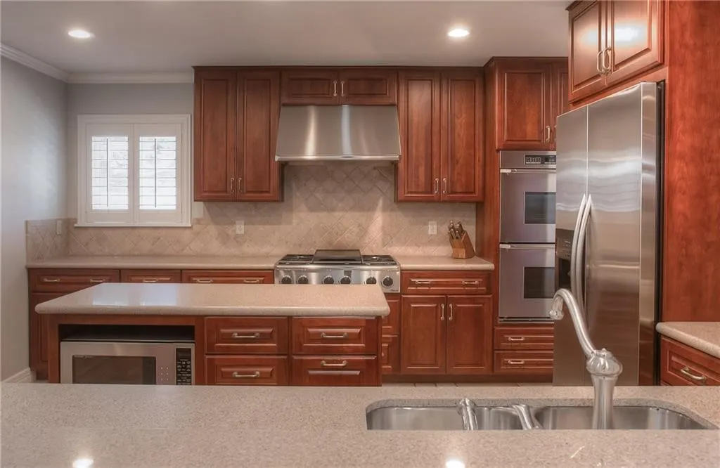 Single Family Residence For Rent in Tarrant County , 4309 Sarita Drive, Fort Worth, Texas 76109, 4 Bedroom, 3 Bathroom, 2 Garage spaces, 2,872 Sqft, built in 1961, mls#21327883, Real Estate Agent in Fort Worth, Homes For Rent in Tarrant county, Homes For Rent in Fort Worth, Realtor in Fort Worth Texas, Real Estate Brokerage Independent Realty Texas, Luminita Cordes Realtor