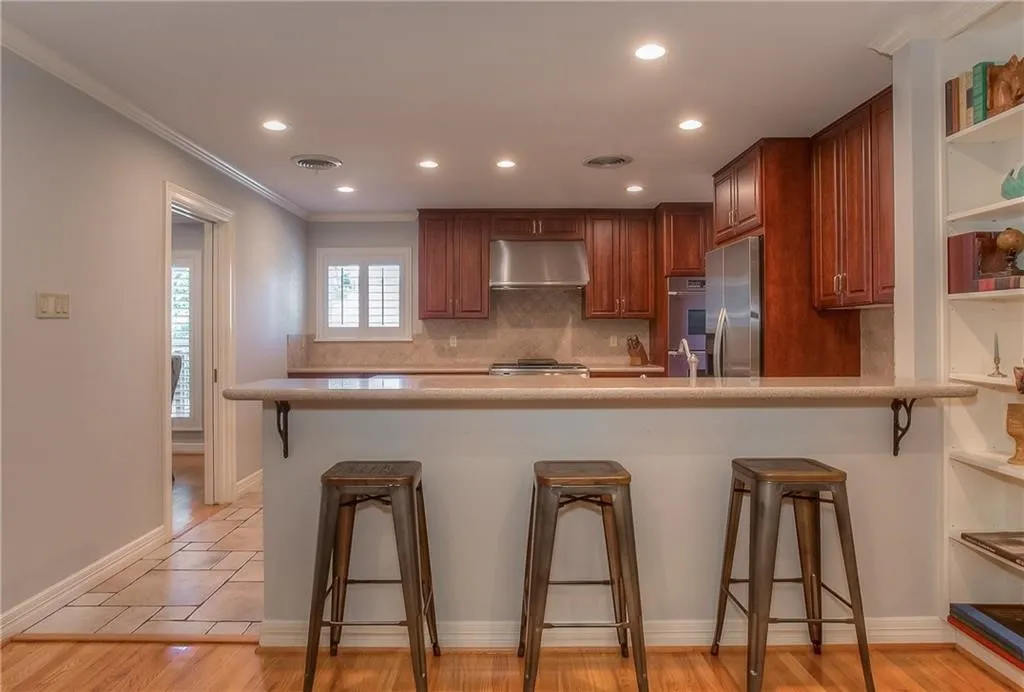 Single Family Residence For Rent in Tarrant County , 4309 Sarita Drive, Fort Worth, Texas 76109, 4 Bedroom, 3 Bathroom, 2 Garage spaces, 2,872 Sqft, built in 1961, mls#21327883, Real Estate Agent in Fort Worth, Homes For Rent in Tarrant county, Homes For Rent in Fort Worth, Realtor in Fort Worth Texas, Real Estate Brokerage Independent Realty Texas, Luminita Cordes Realtor