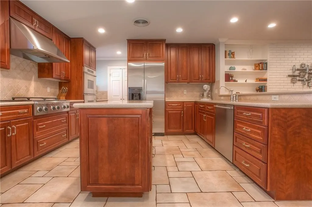 Single Family Residence For Rent in Tarrant County , 4309 Sarita Drive, Fort Worth, Texas 76109, 4 Bedroom, 3 Bathroom, 2 Garage spaces, 2,872 Sqft, built in 1961, mls#21327883, Real Estate Agent in Fort Worth, Homes For Rent in Tarrant county, Homes For Rent in Fort Worth, Realtor in Fort Worth Texas, Real Estate Brokerage Independent Realty Texas, Luminita Cordes Realtor