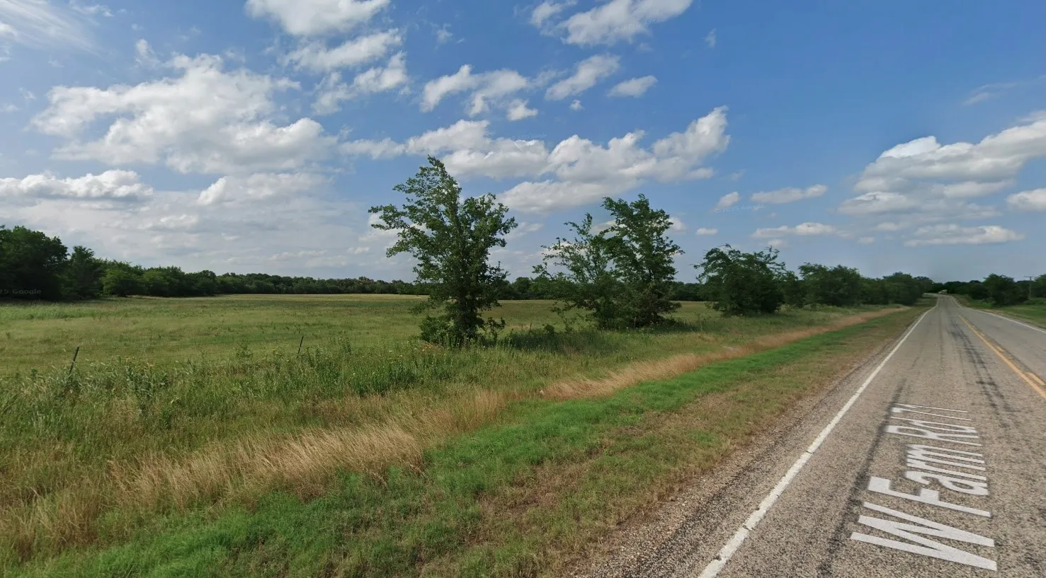 1000 ft Frontage on FM 71