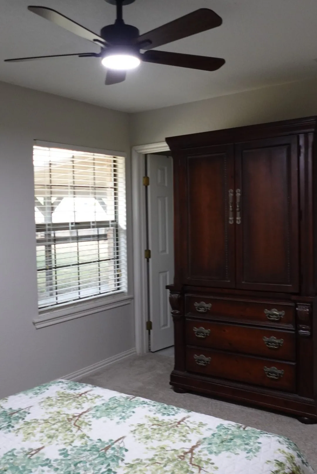 Single Family Residence For Sale in Hood County , 1414 W Torrey Street, Granbury, Texas 76048, 3 Bedroom, 2 Bathroom, Garage spaces, 1,296 Sqft, built in 1983, mls#21331022, Real Estate Agent in Granbury, Homes For Sale in Hood county, Homes For Sale in Granbury, Realtor in Granbury Texas, Real Estate Brokerage Independent Realty Texas, Luminita Cordes Realtor