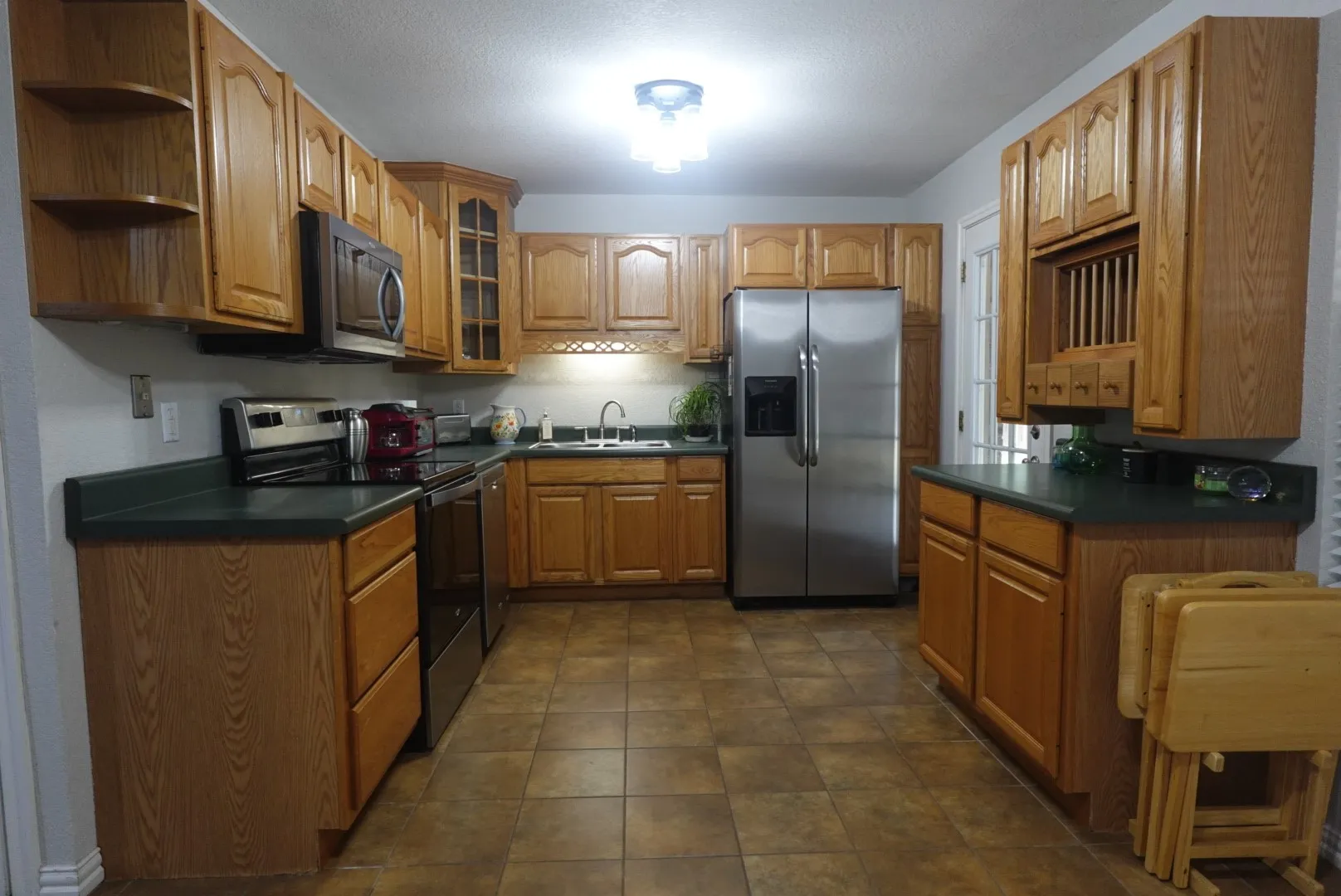 Single Family Residence For Sale in Hood County , 1414 W Torrey Street, Granbury, Texas 76048, 3 Bedroom, 2 Bathroom, Garage spaces, 1,296 Sqft, built in 1983, mls#21331022, Real Estate Agent in Granbury, Homes For Sale in Hood county, Homes For Sale in Granbury, Realtor in Granbury Texas, Real Estate Brokerage Independent Realty Texas, Luminita Cordes Realtor