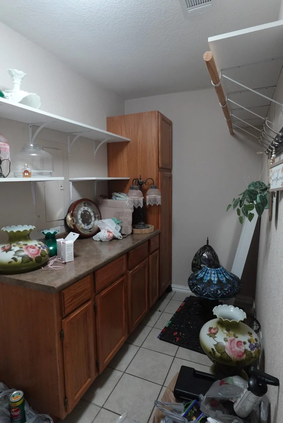 Single Family Residence For Sale in Hood County , 1414 W Torrey Street, Granbury, Texas 76048, 3 Bedroom, 2 Bathroom, Garage spaces, 1,296 Sqft, built in 1983, mls#21331022, Real Estate Agent in Granbury, Homes For Sale in Hood county, Homes For Sale in Granbury, Realtor in Granbury Texas, Real Estate Brokerage Independent Realty Texas, Luminita Cordes Realtor