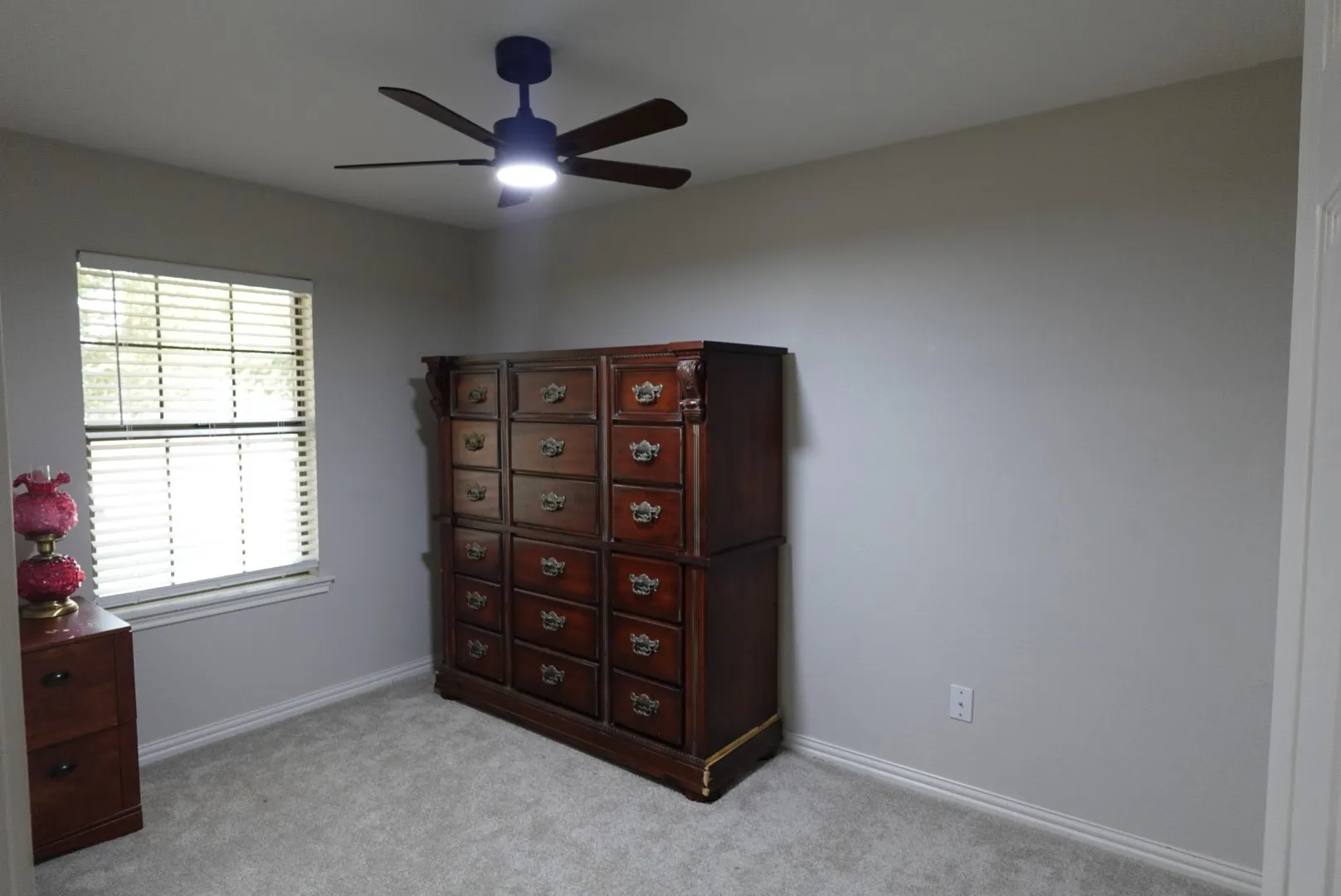 Single Family Residence For Sale in Hood County , 1414 W Torrey Street, Granbury, Texas 76048, 3 Bedroom, 2 Bathroom, Garage spaces, 1,296 Sqft, built in 1983, mls#21331022, Real Estate Agent in Granbury, Homes For Sale in Hood county, Homes For Sale in Granbury, Realtor in Granbury Texas, Real Estate Brokerage Independent Realty Texas, Luminita Cordes Realtor